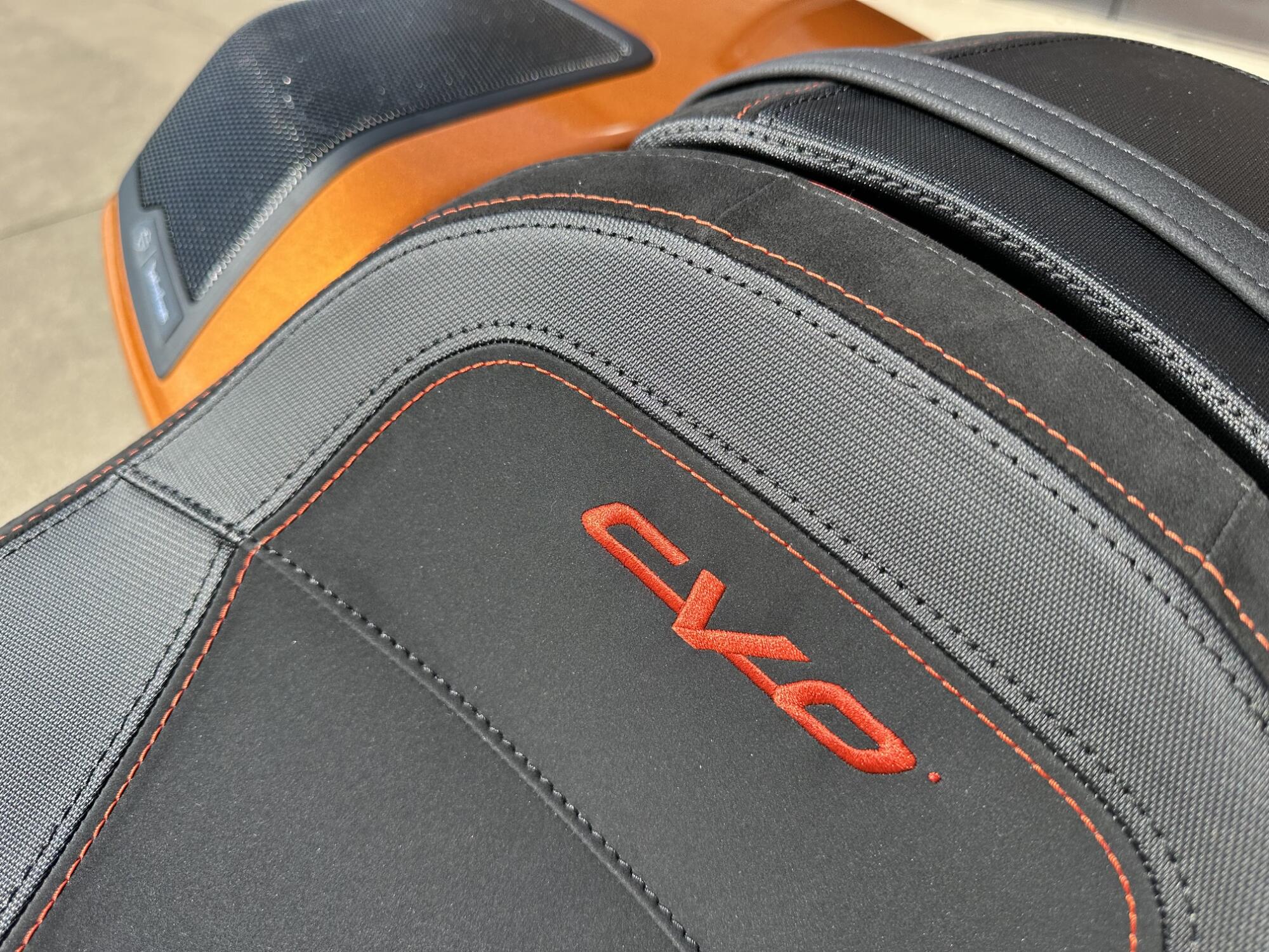 2026 Harley-Davidson CVO Street Glide FLHXSE Torched Orange, photo 14