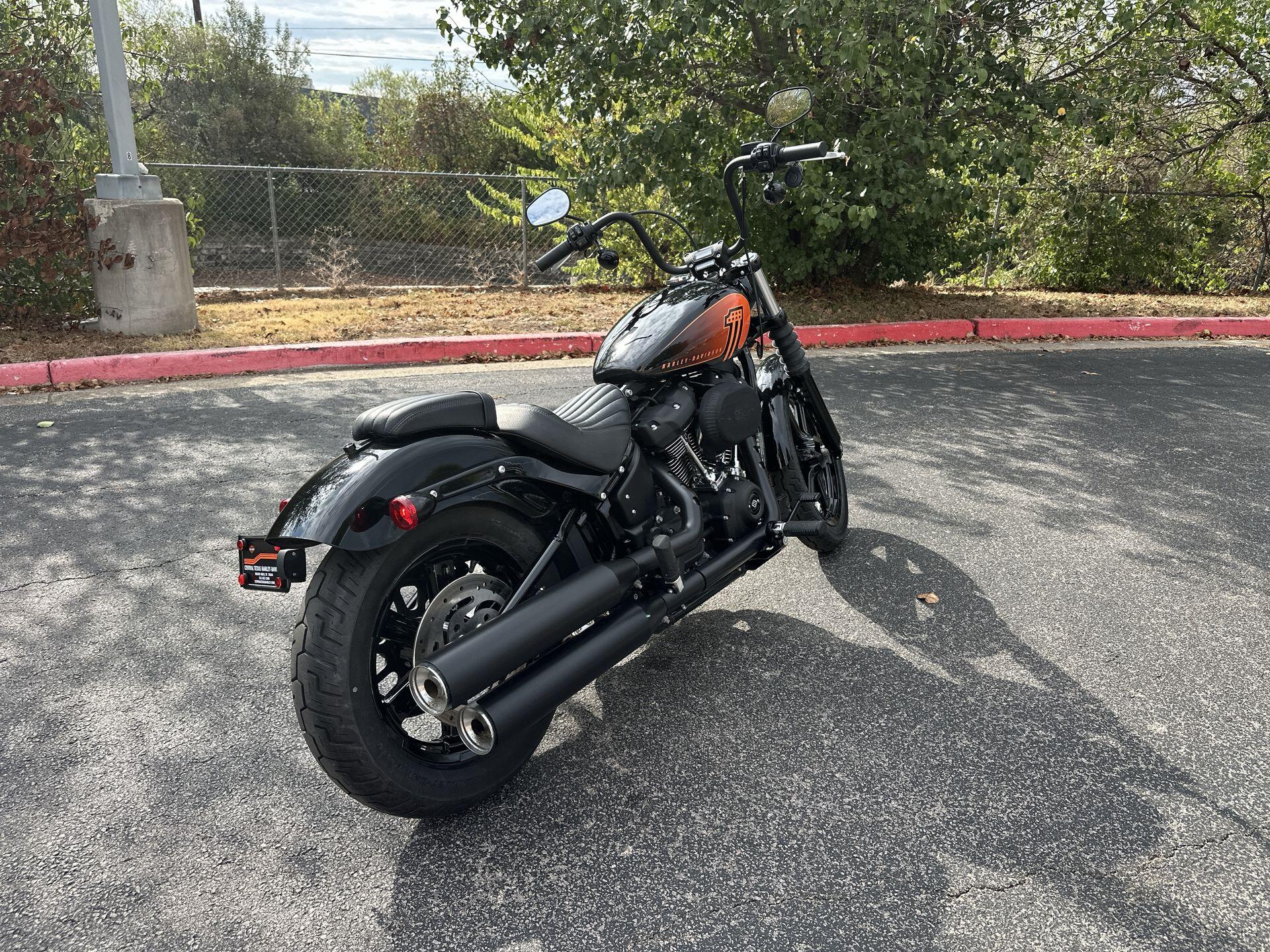 2023 Harley-Davidson® Street Bob® 114 FXBBS, photo 10