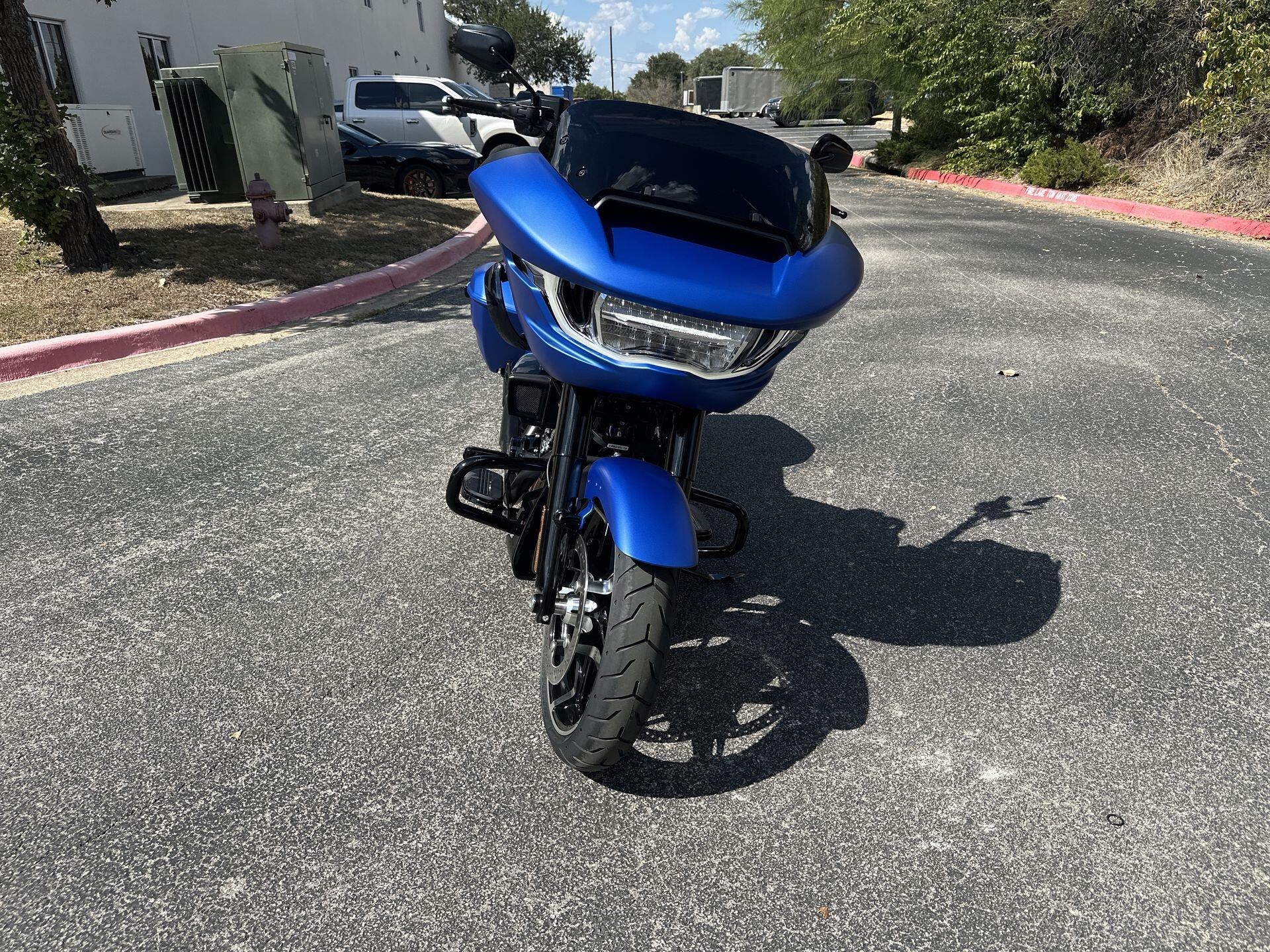 2026 Harley-Davidson® Road Glide® FLTRX, photo 5