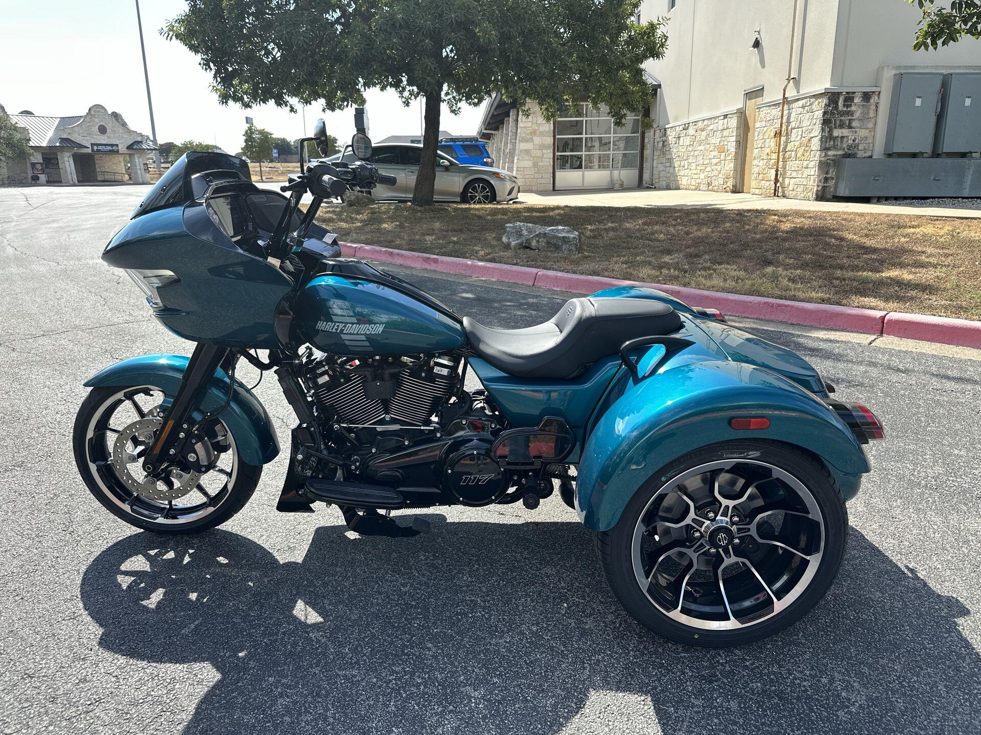 2026 Harley-Davidson® Road Glide 3 FLTRT, photo 7