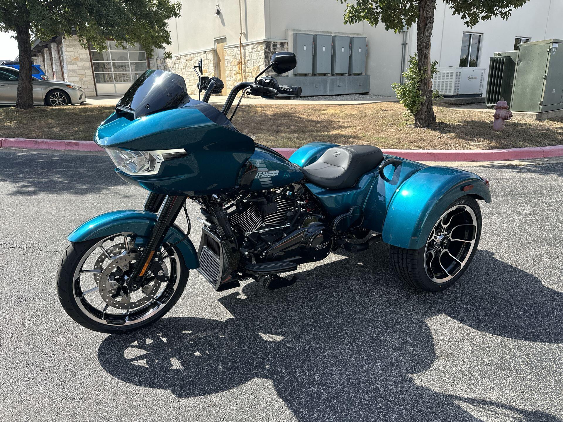 2026 Harley-Davidson® Road Glide 3 FLTRT, photo 6