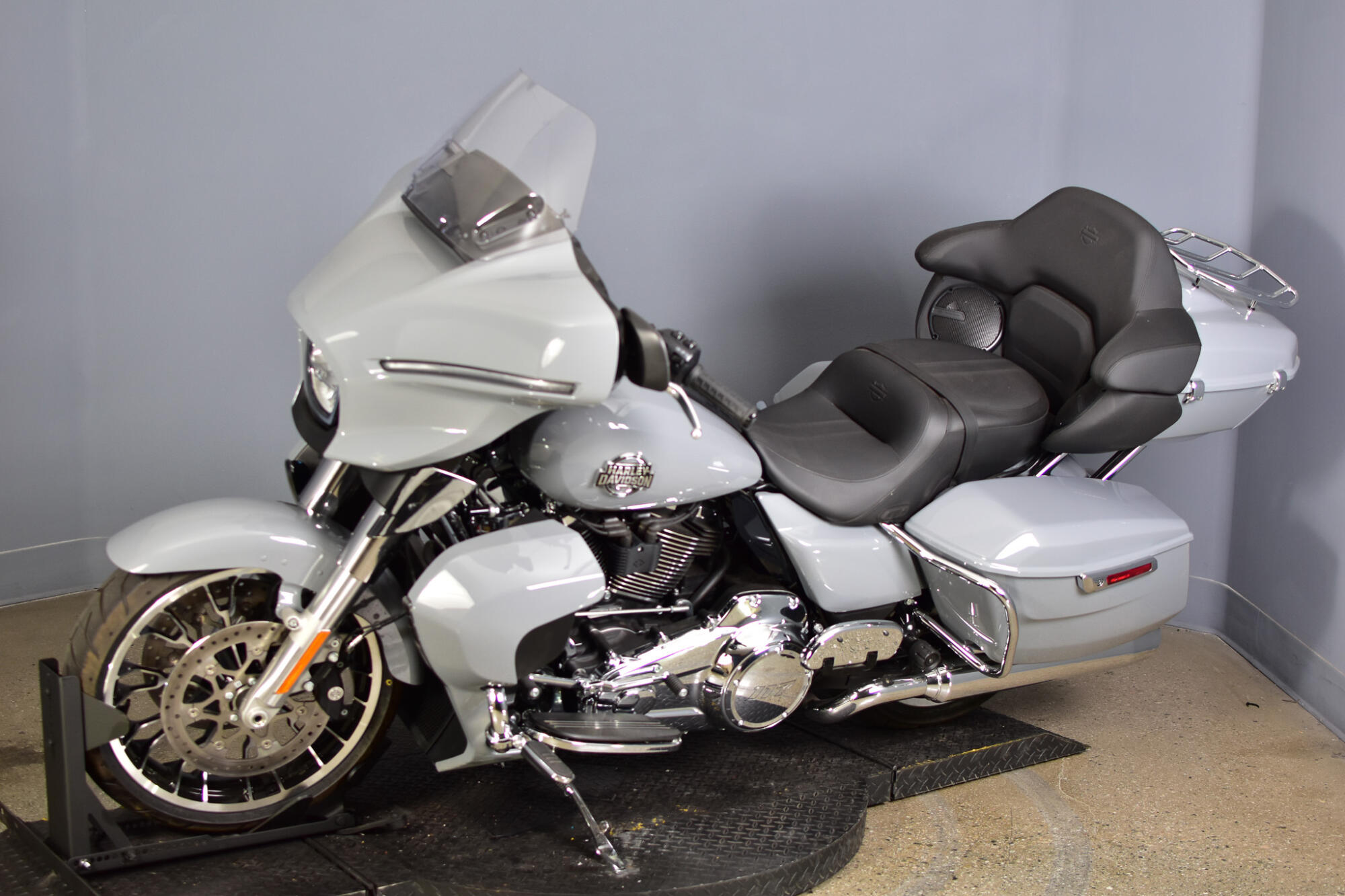 2026 Harley-Davidson® Street Glide Limited FLHXL, photo 4