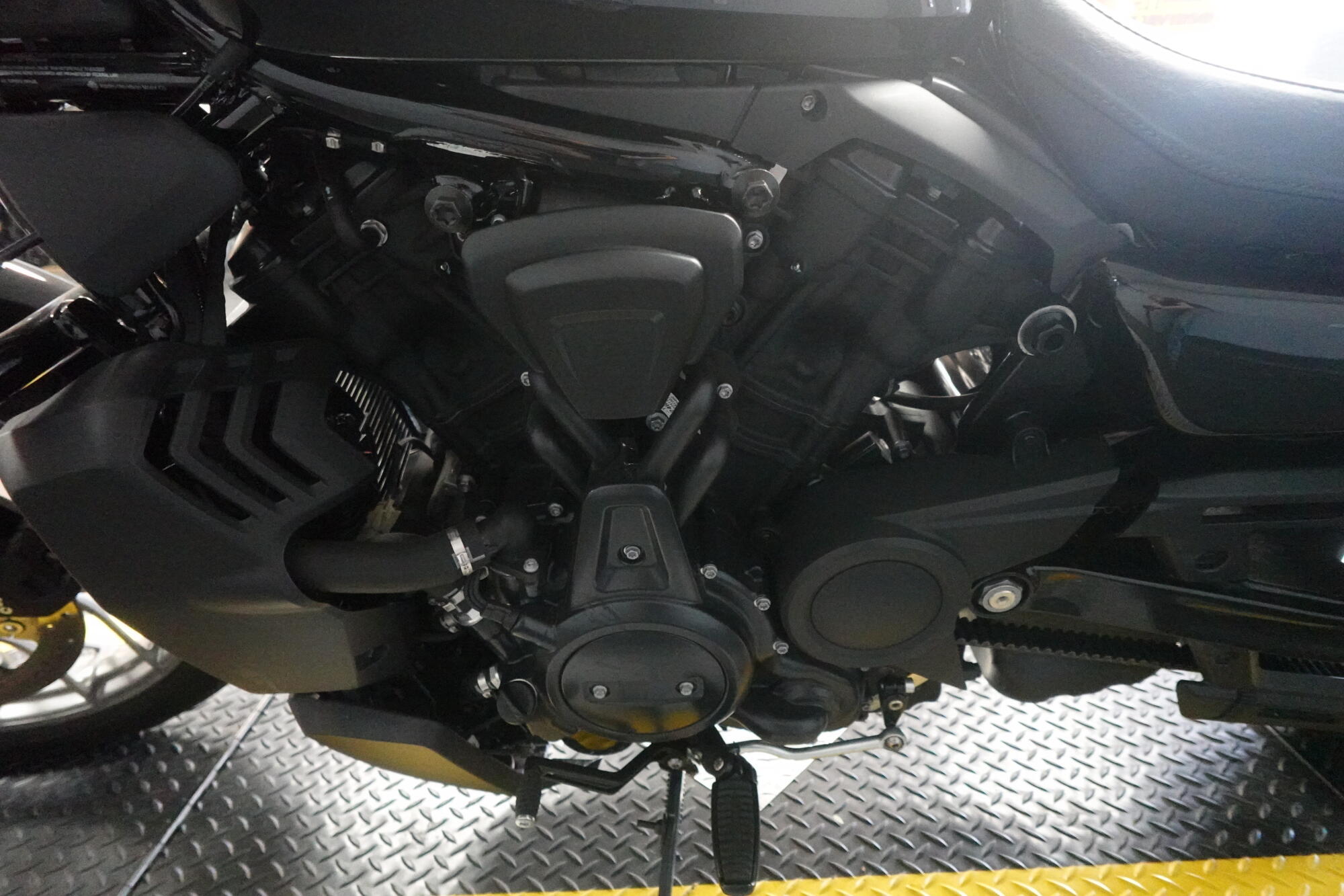 2025 Harley-Davidson® Nightster® RH975, photo 13