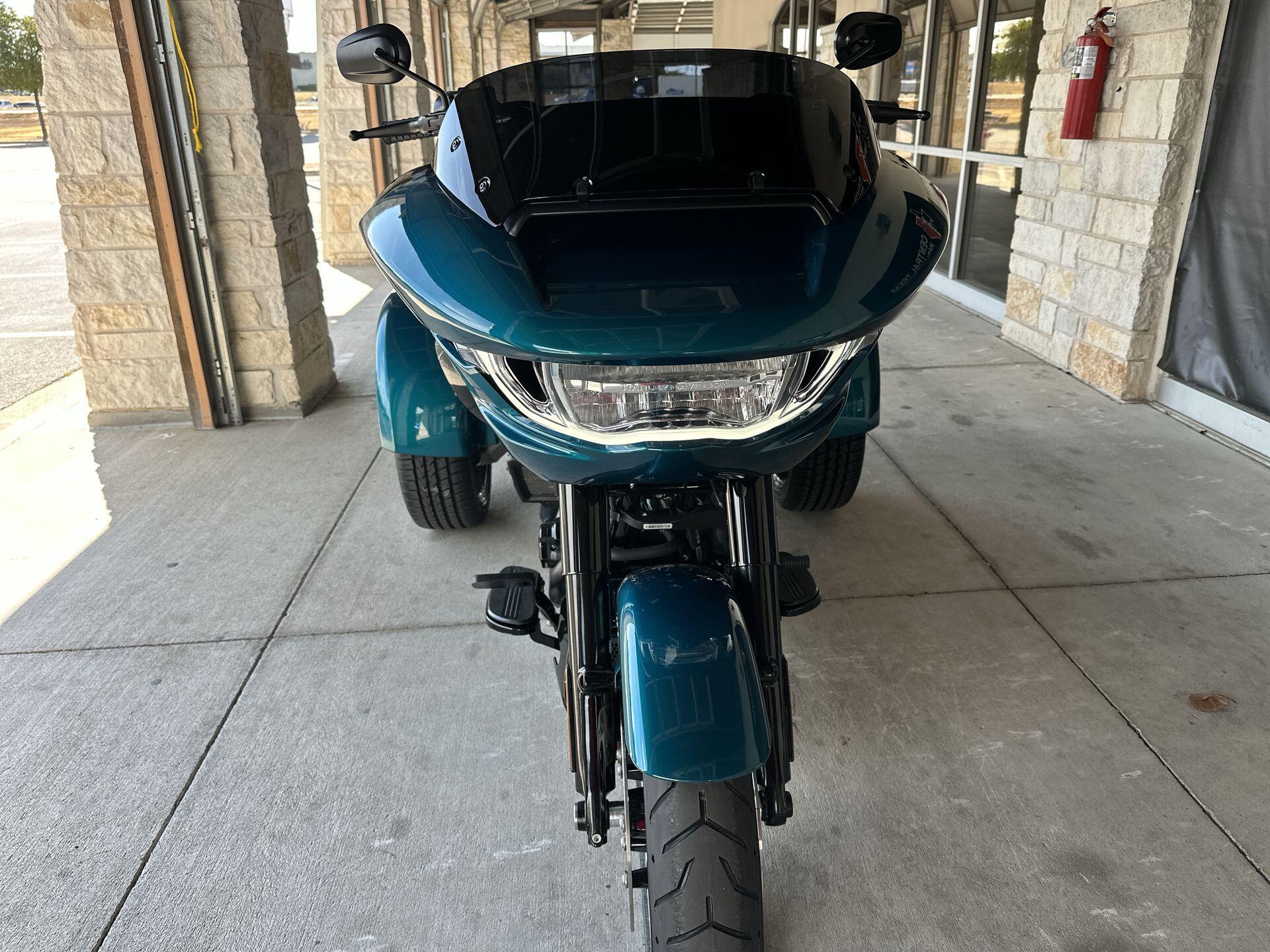 2026 Harley-Davidson® Road Glide 3 FLTRT, photo 11