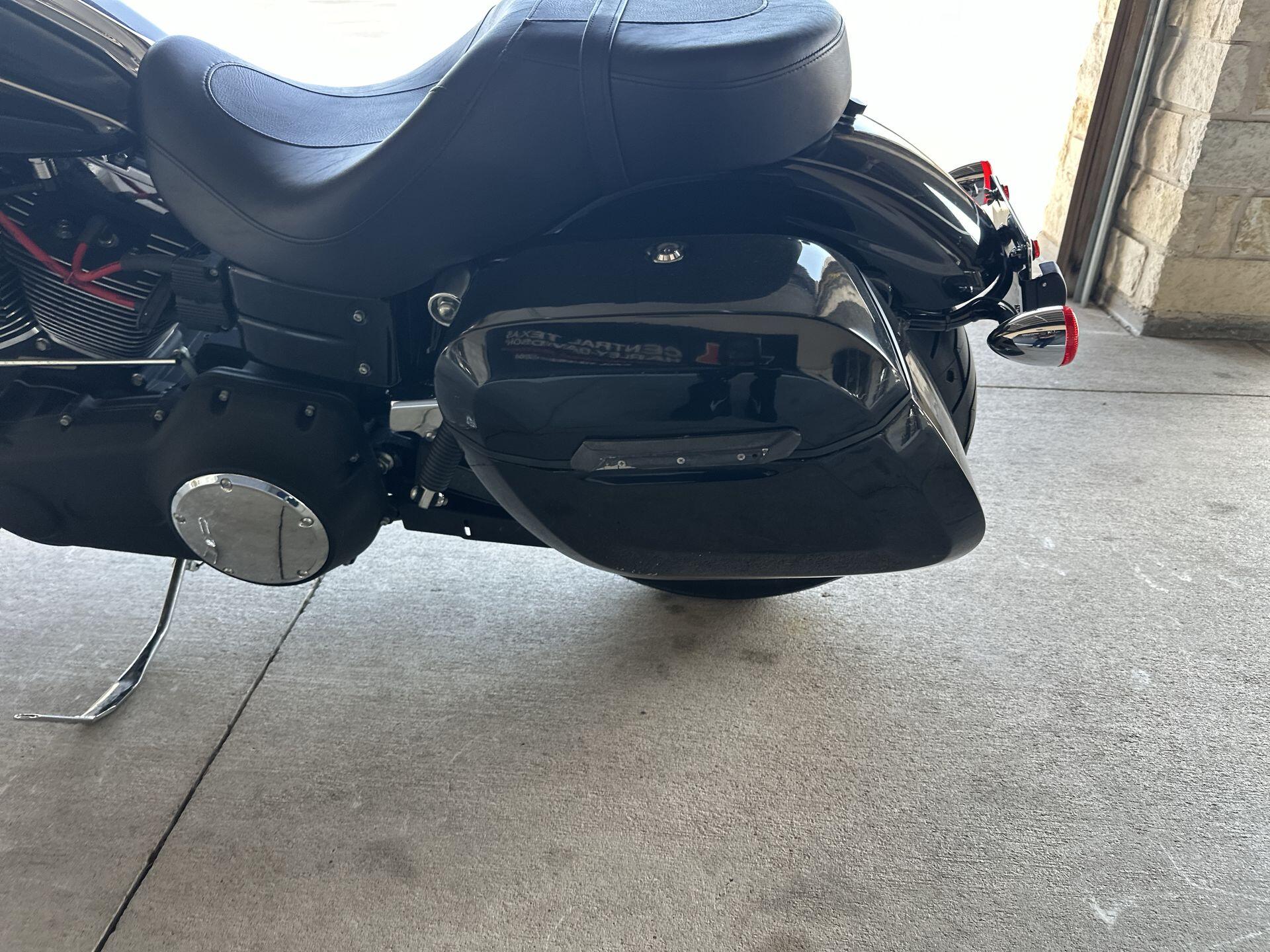 2010 Harley-Davidson® Wide Glide® FXDWG, photo 20