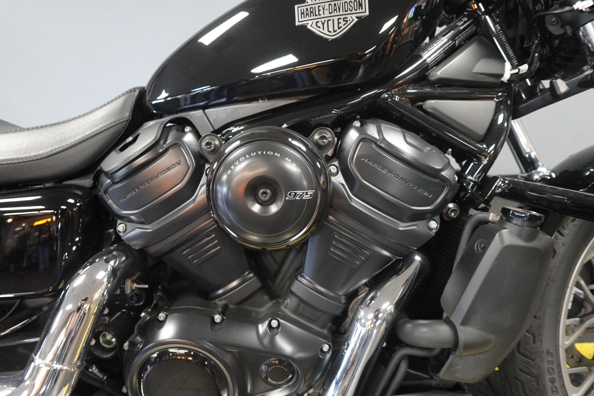2025 Harley-Davidson® Nightster® RH975, photo 10