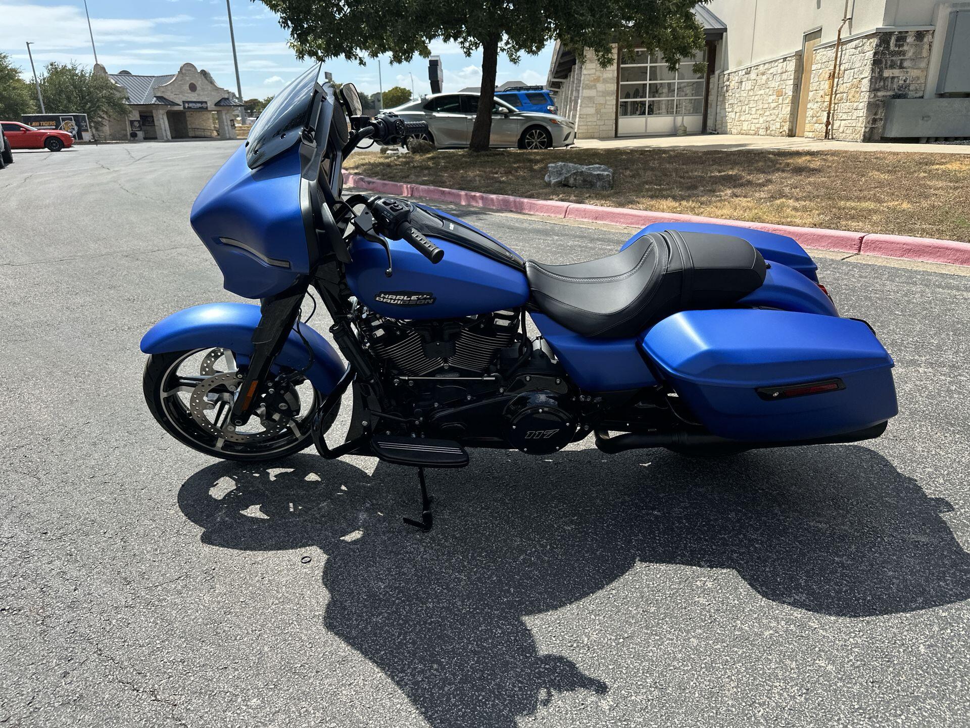 2026 Harley-Davidson® Street Glide® FLHX, photo 7
