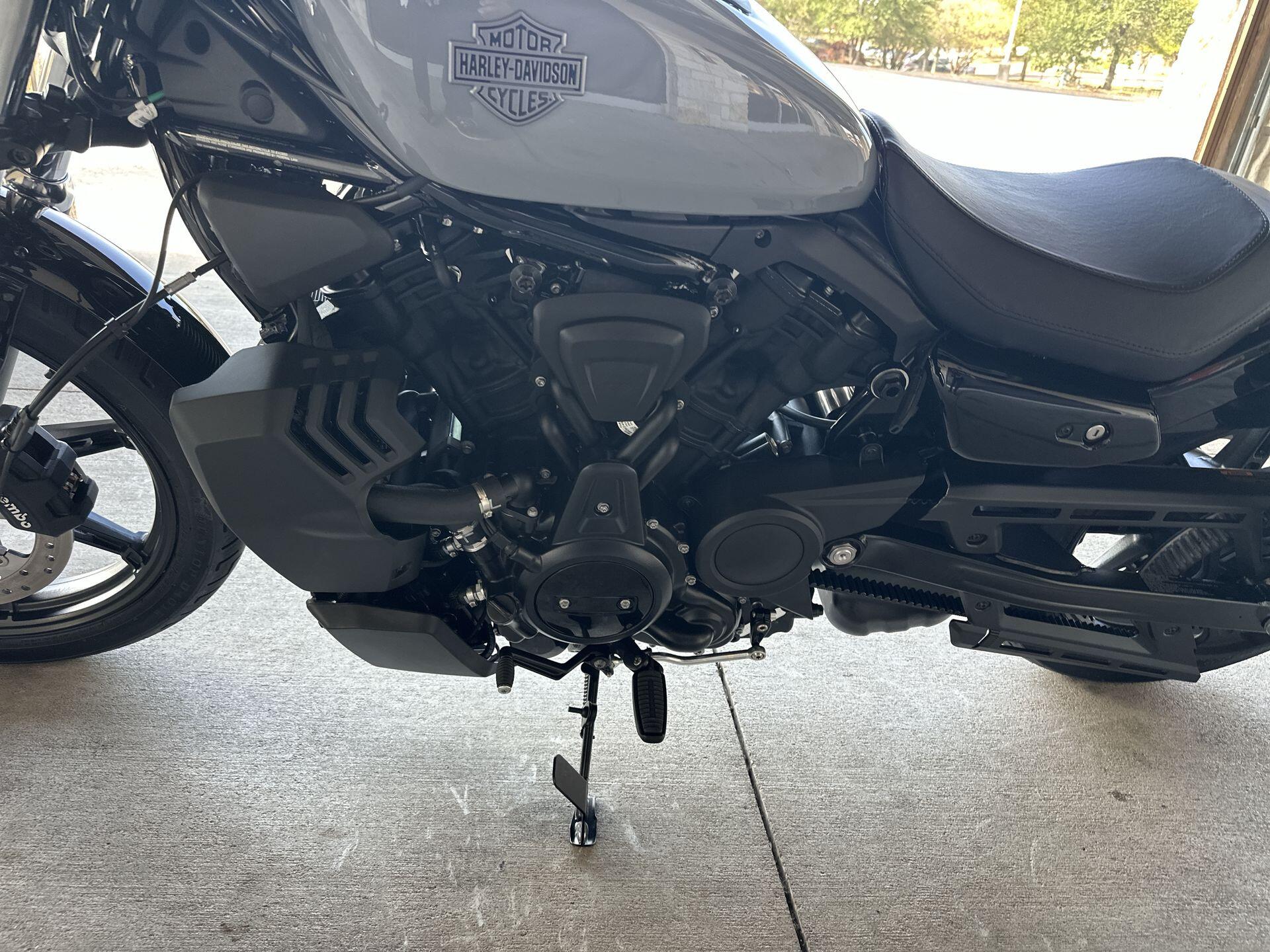 2026 Harley-Davidson® Nightster® RH975, photo 13
