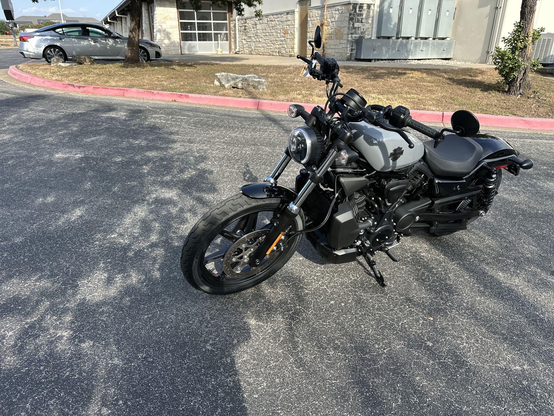 2026 Harley-Davidson® Nightster® RH975, photo 6