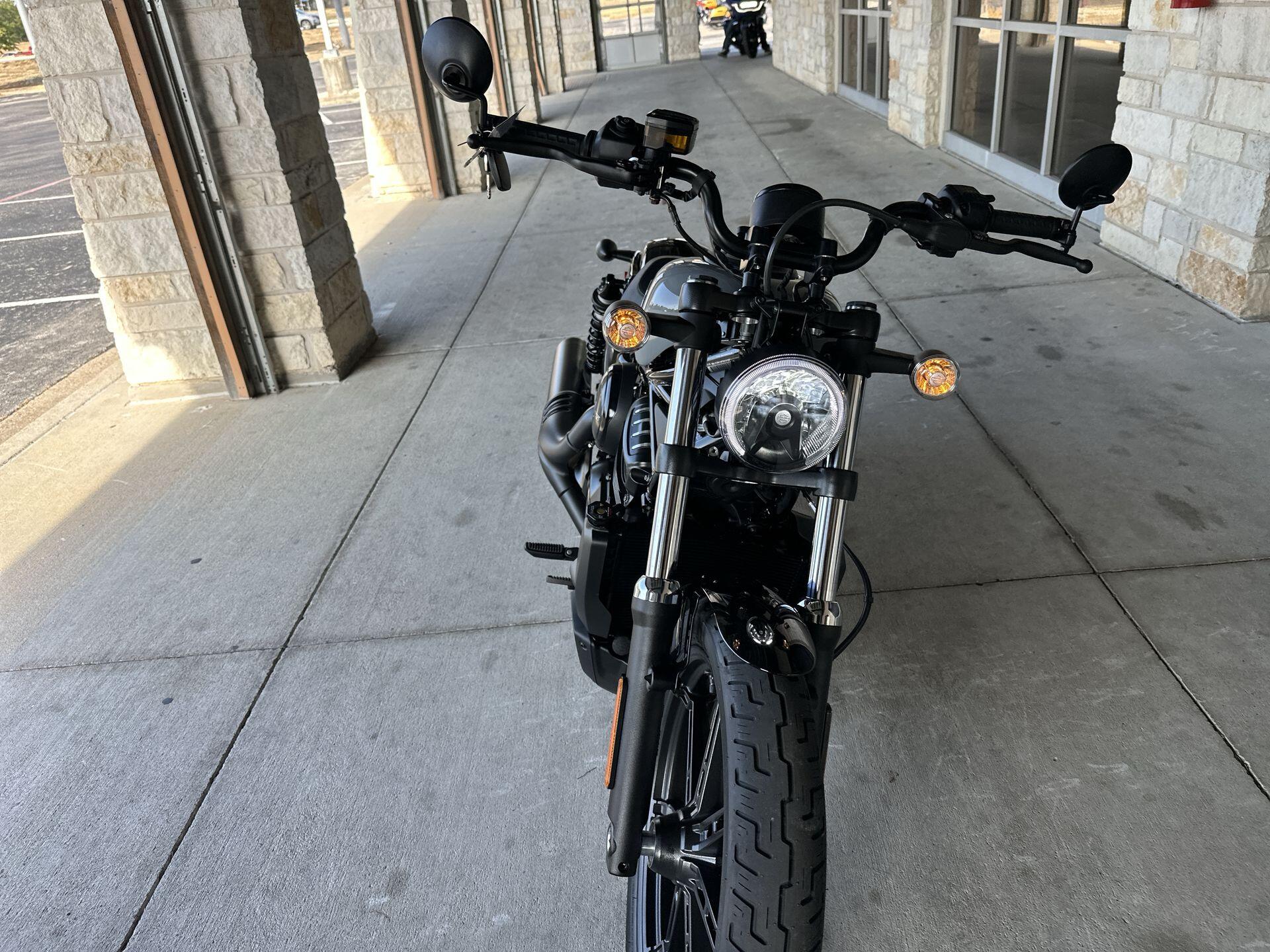 2026 Harley-Davidson® Nightster® RH975, photo 11