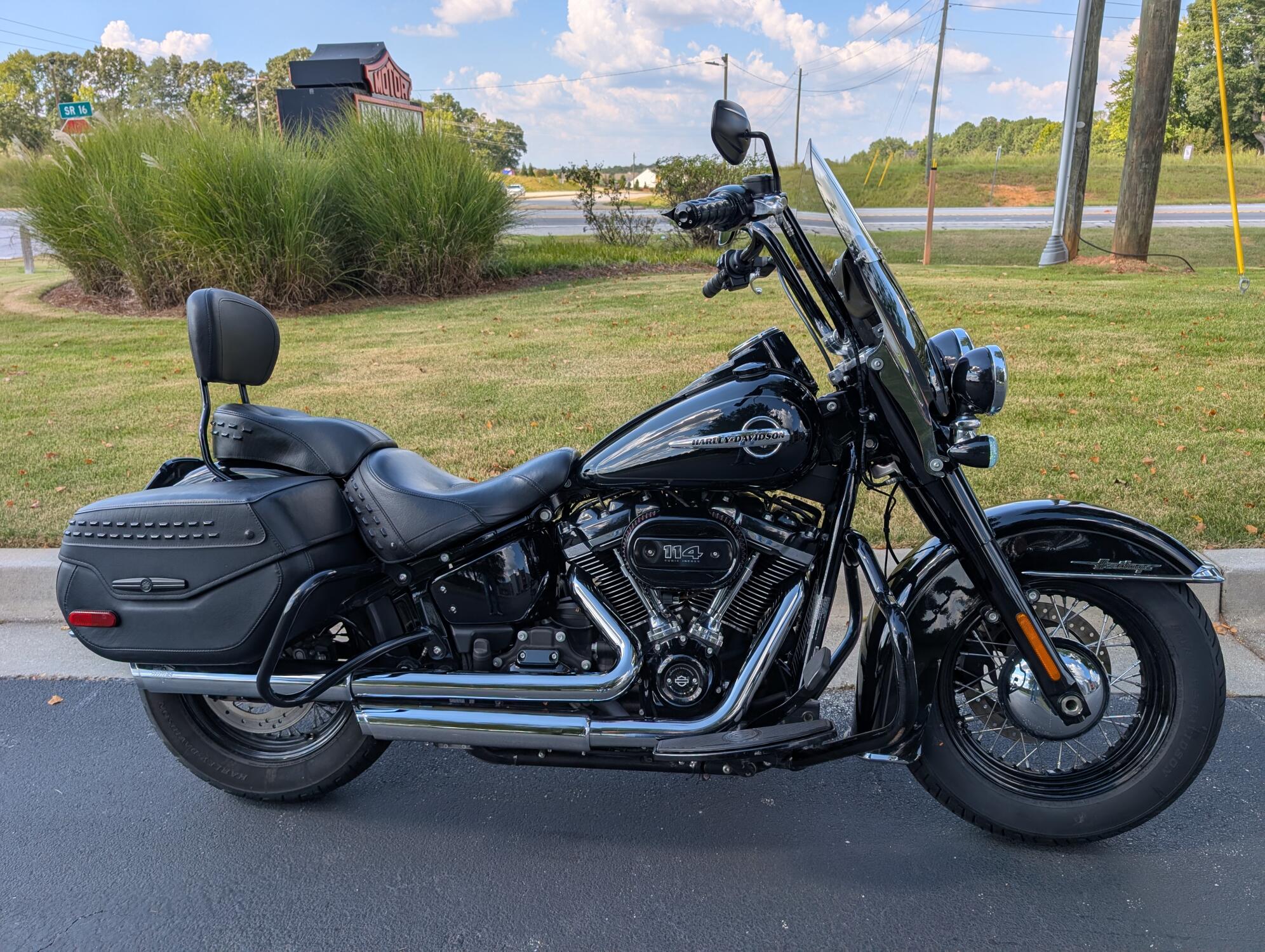 2019 Harley-Davidson® Heritage Classic 114 Vivid Black