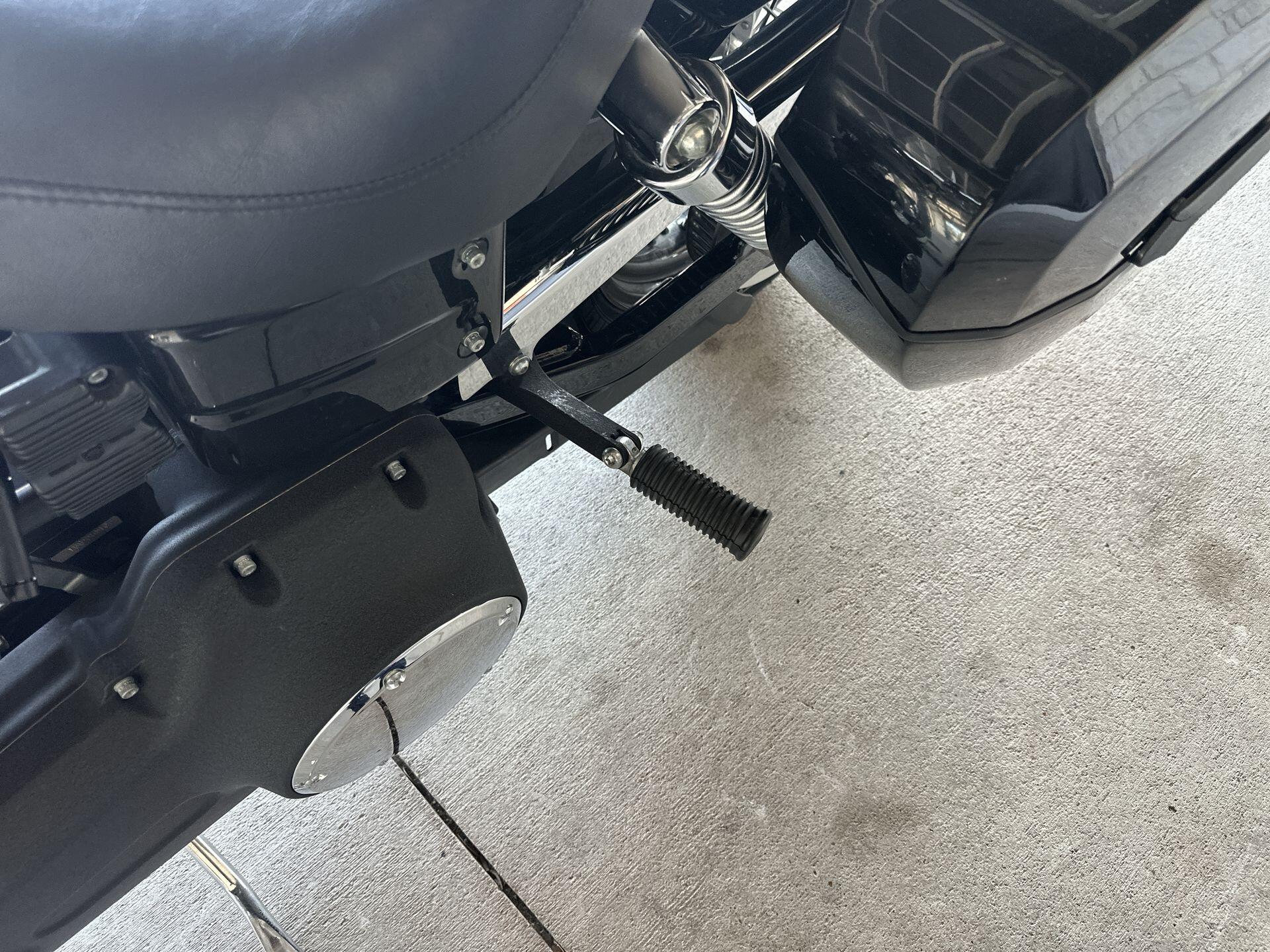 2010 Harley-Davidson® Wide Glide® FXDWG, photo 21