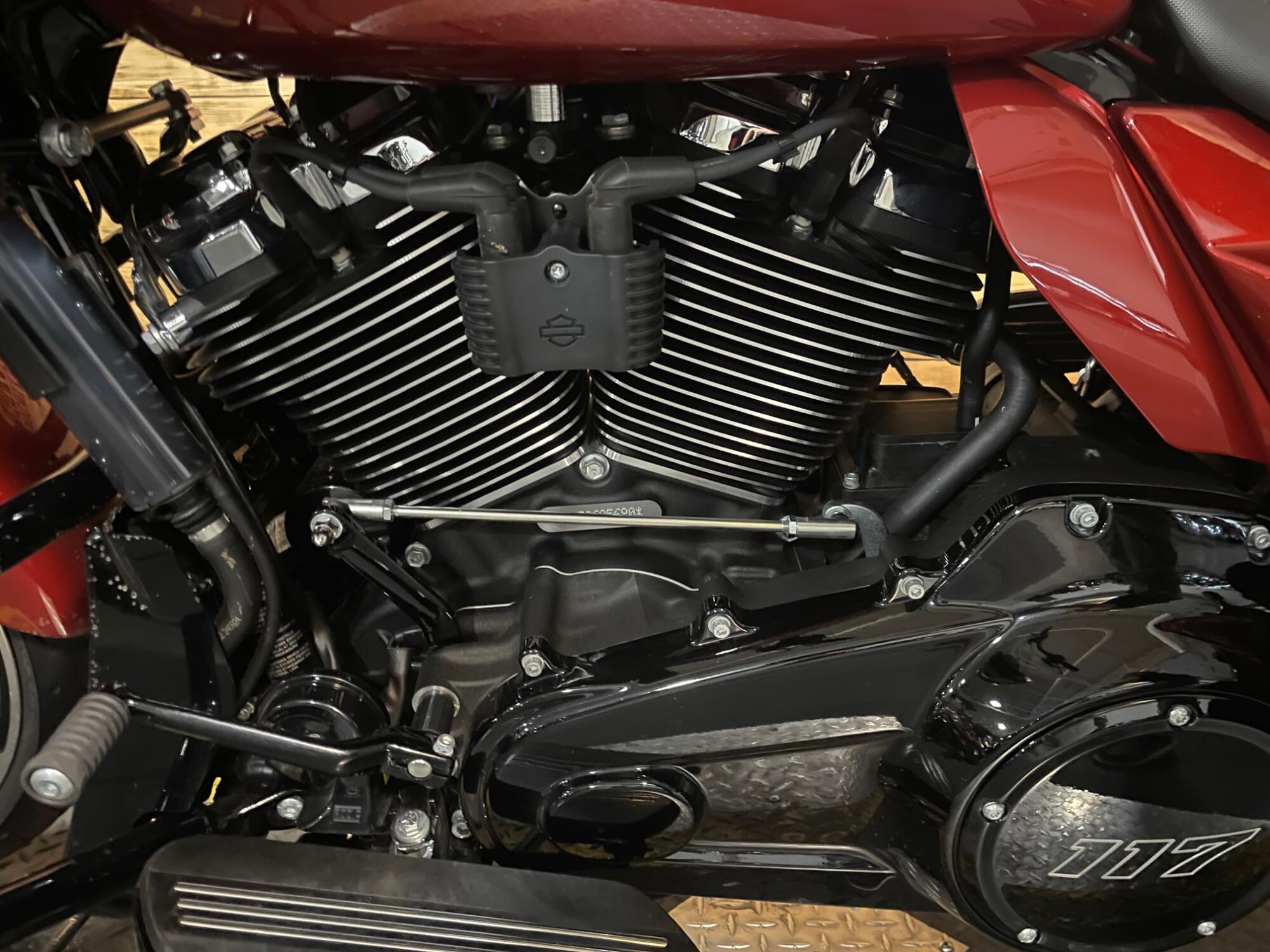 2025 Harley-Davidson® Road Glide® FLTRX, photo 10