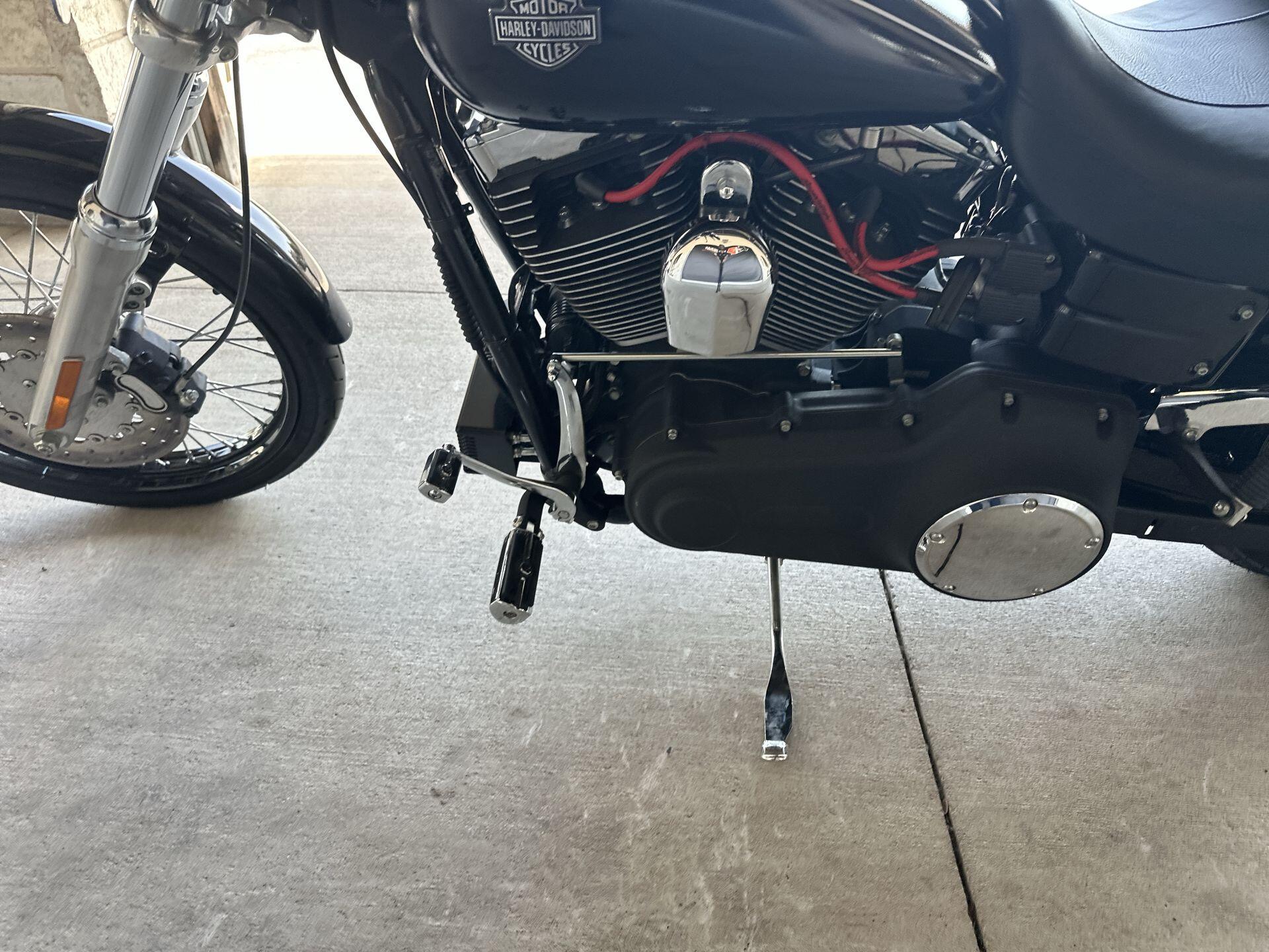 2010 Harley-Davidson® Wide Glide® FXDWG, photo 13