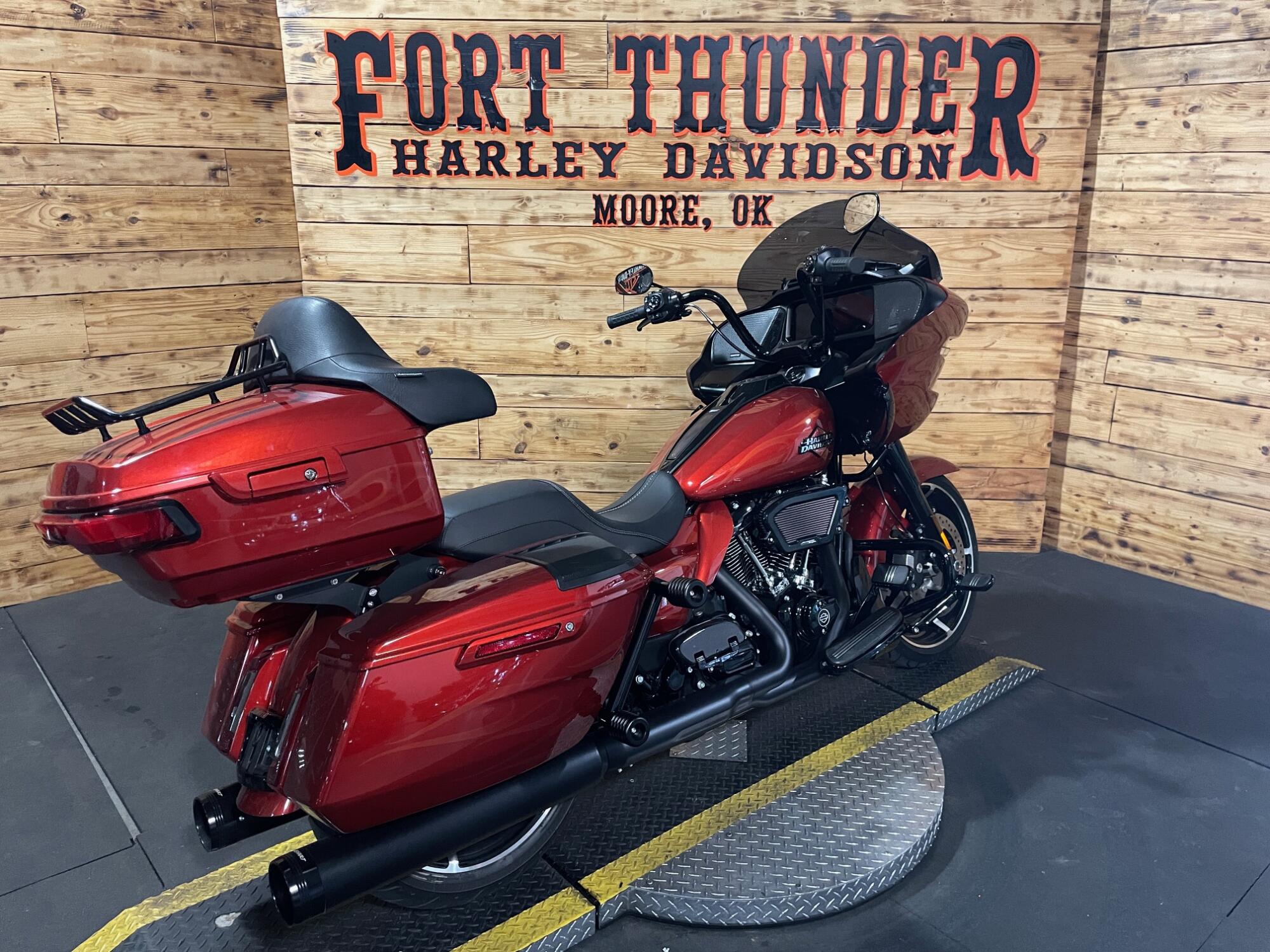 2025 Harley-Davidson® Road Glide® FLTRX, photo 15