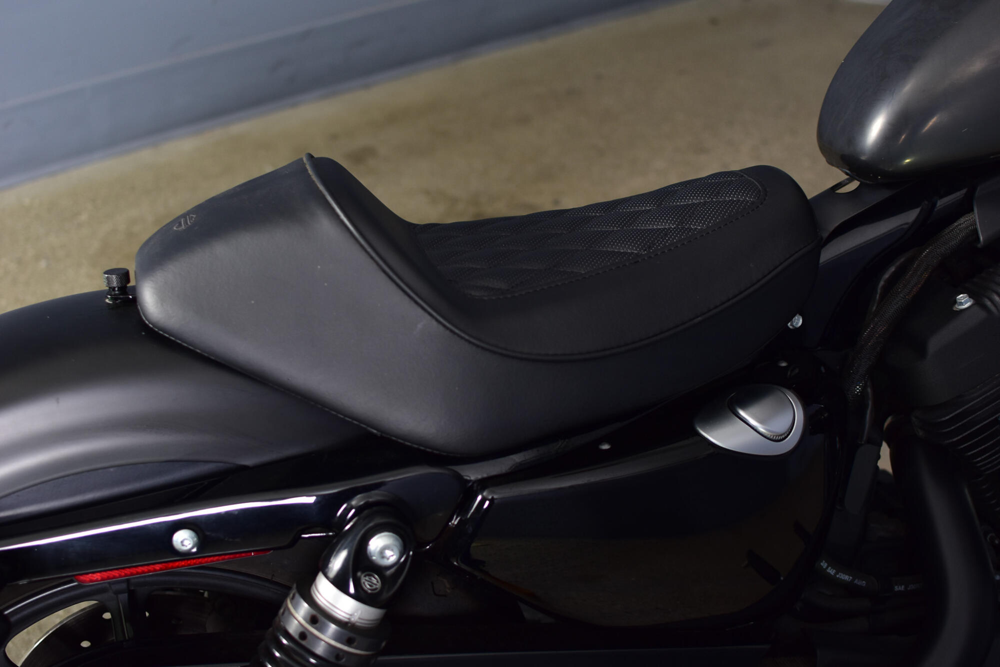 2019 Harley-Davidson® Iron 1200™ BLACK DENIM, photo 13