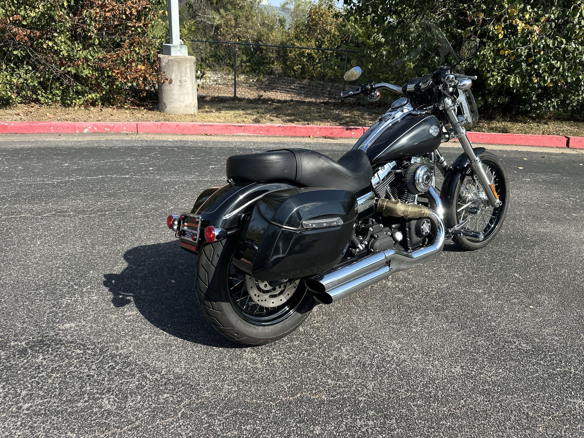 2010 Harley-Davidson® Wide Glide® FXDWG, photo 10