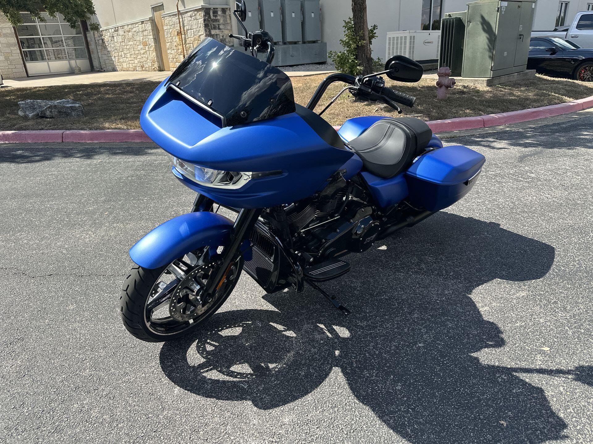 2026 Harley-Davidson® Road Glide® FLTRX, photo 6