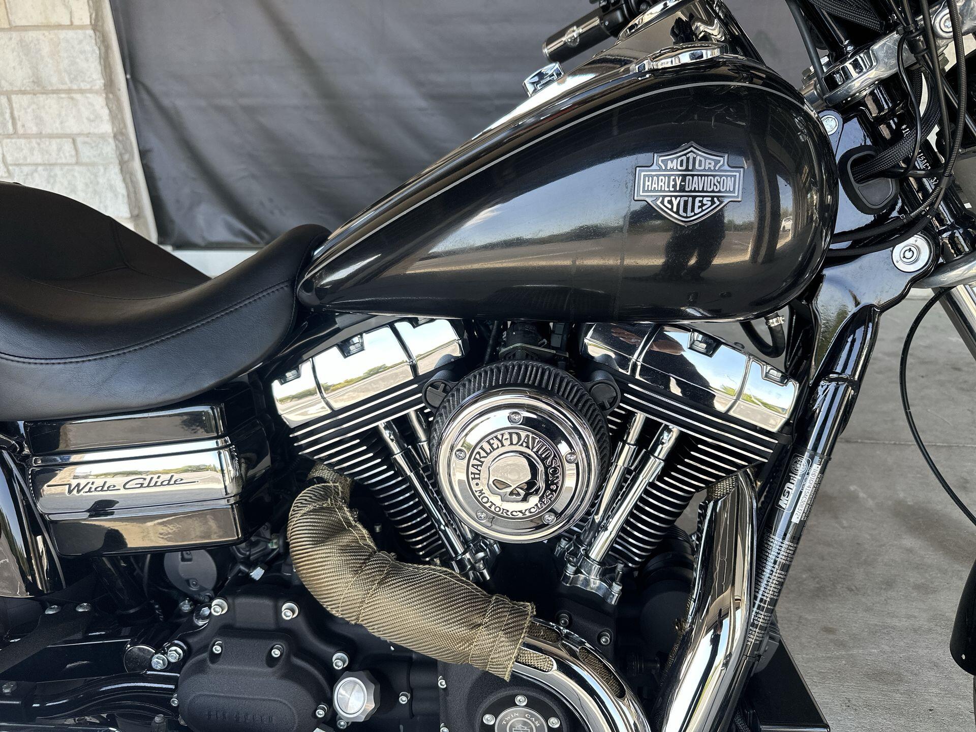 2010 Harley-Davidson® Wide Glide® FXDWG, photo 14