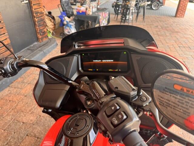 2026 Harley-Davidson® Road Glide® FLTRX, photo 6