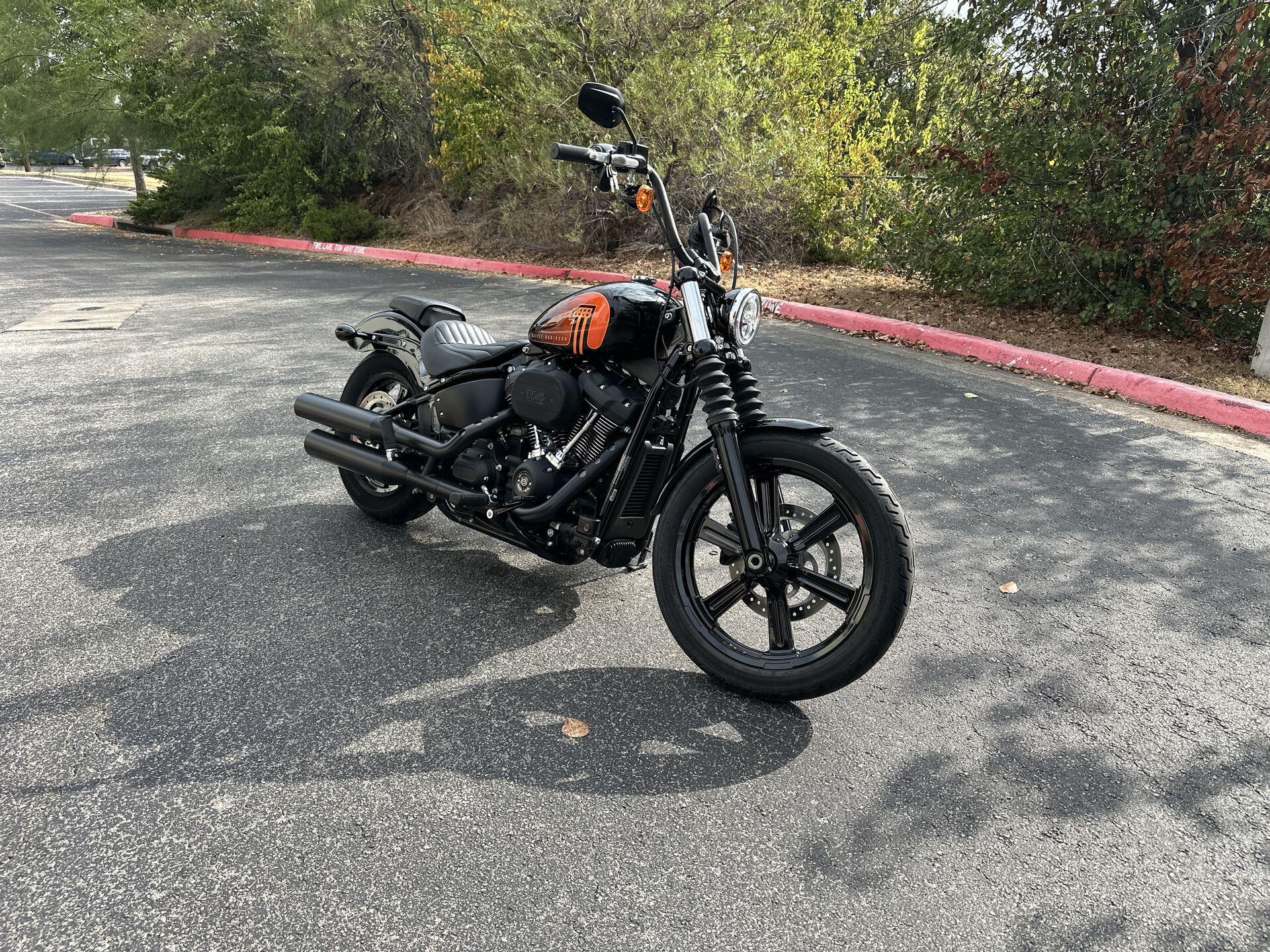 2023 Harley-Davidson® Street Bob® 114 FXBBS, photo 4