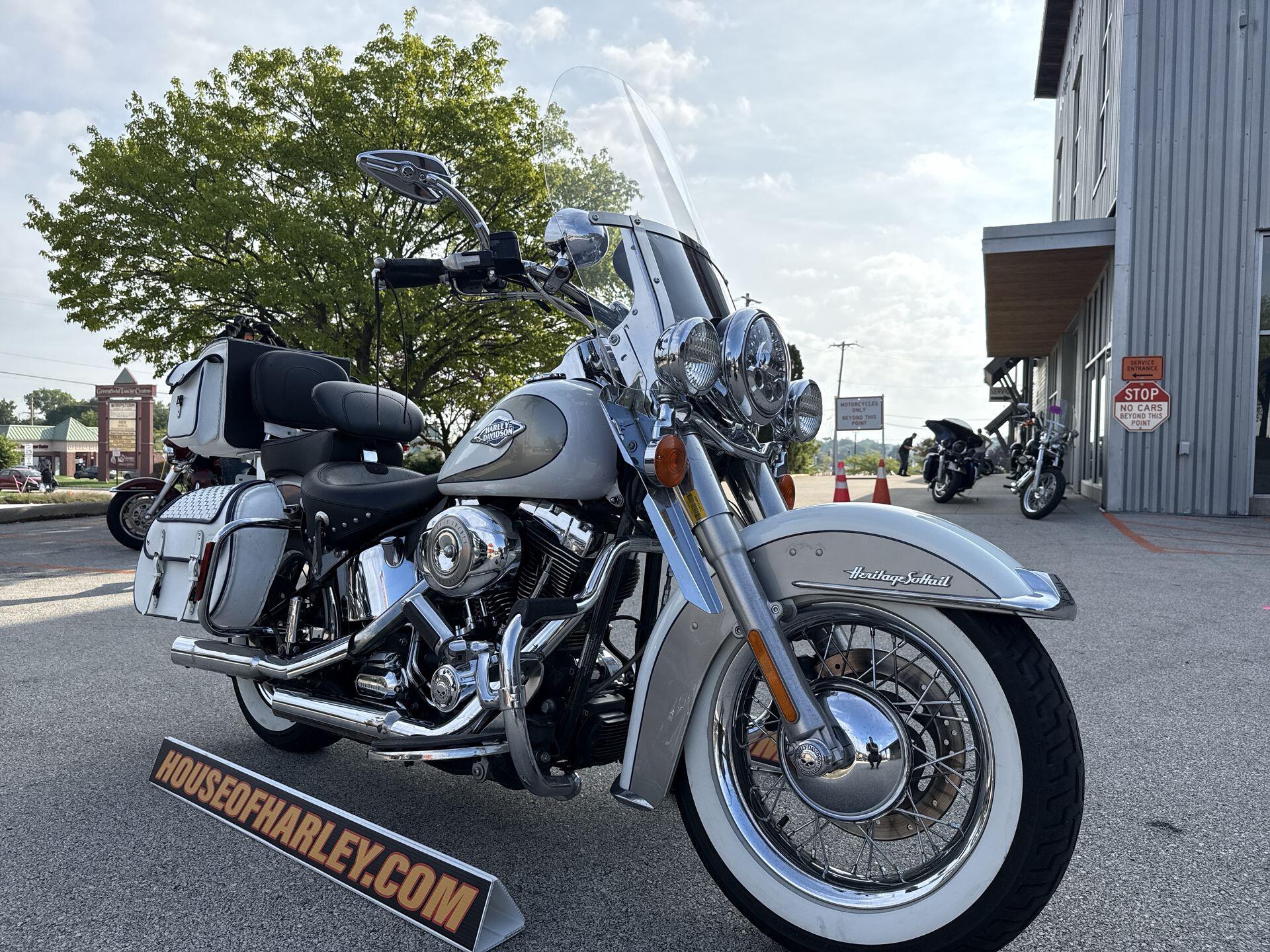 2009 Harley-Davidson® Heritage Softail® Classic Two-Tone White Gold Pearl/Pewter Pearl, photo 14