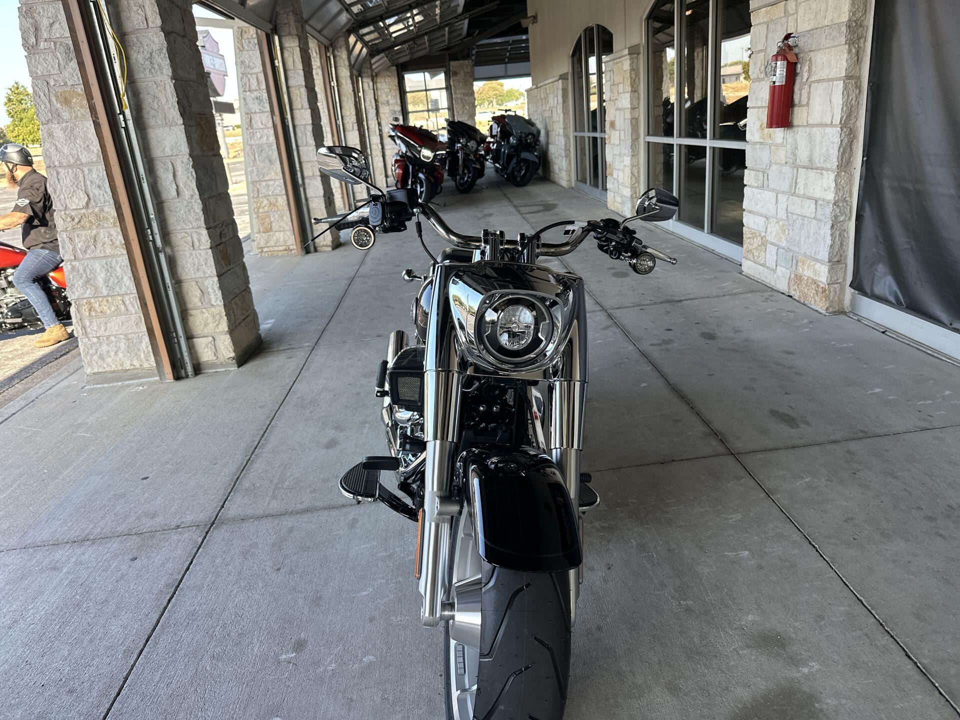 2026 Harley-Davidson® Fat Boy® FLFB, photo 11