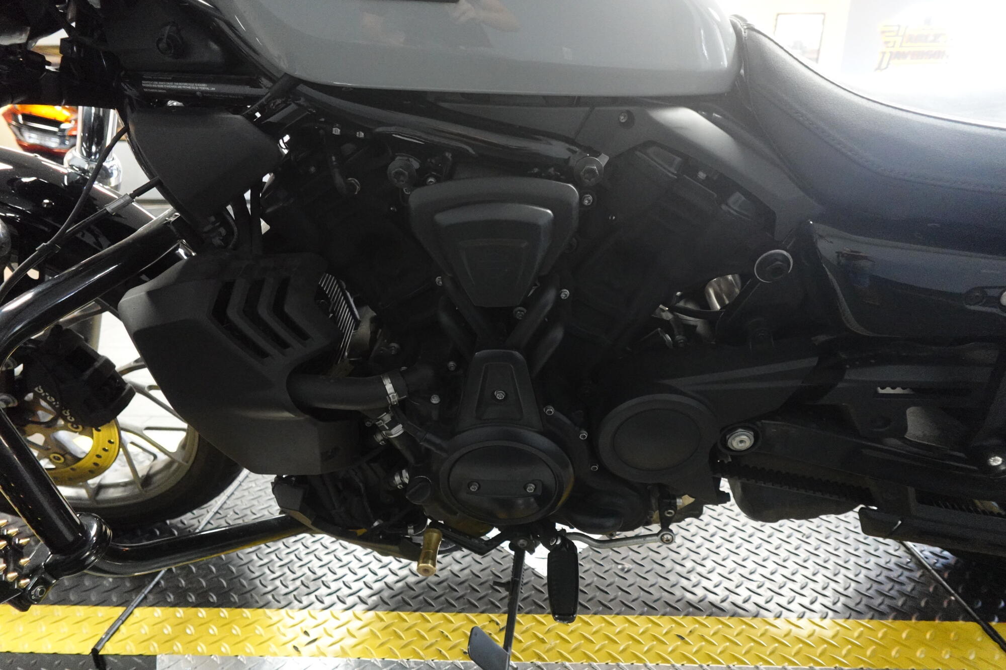 2025 Harley-Davidson Nightster® Special RH975S, photo 12