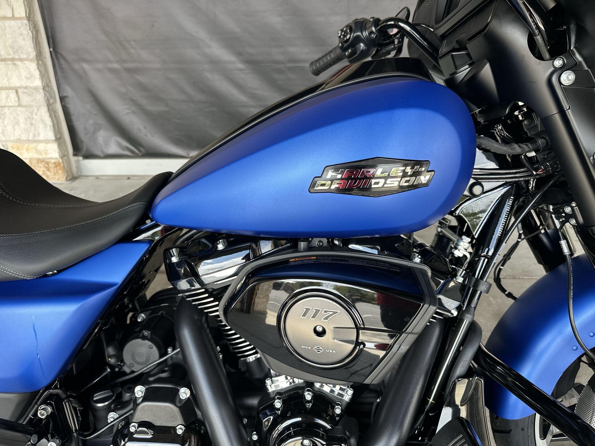 2026 Harley-Davidson® Street Glide® FLHX, photo 14