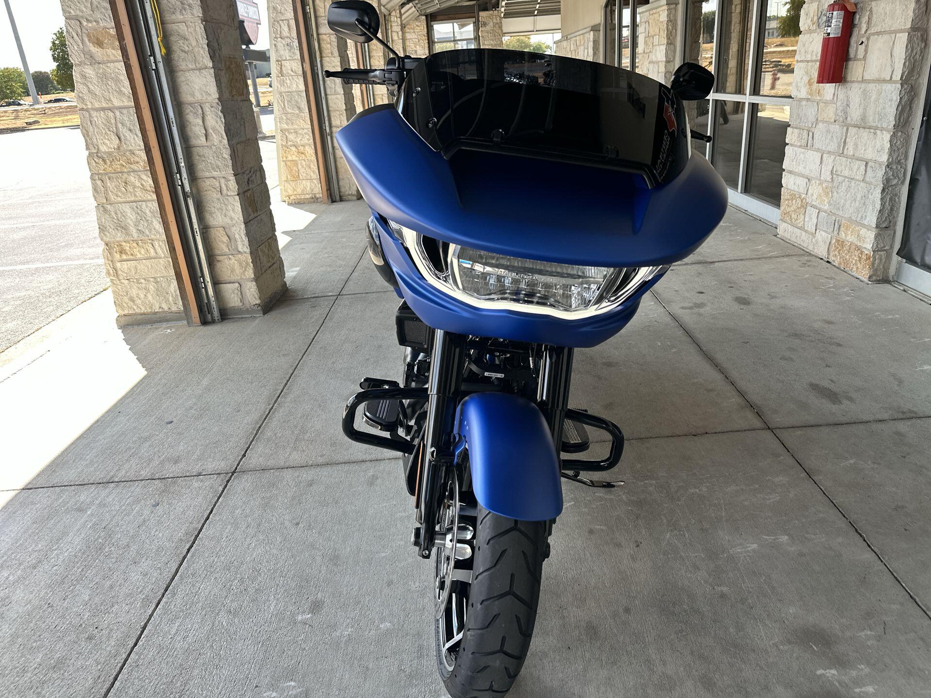 2026 Harley-Davidson® Road Glide® FLTRX, photo 11