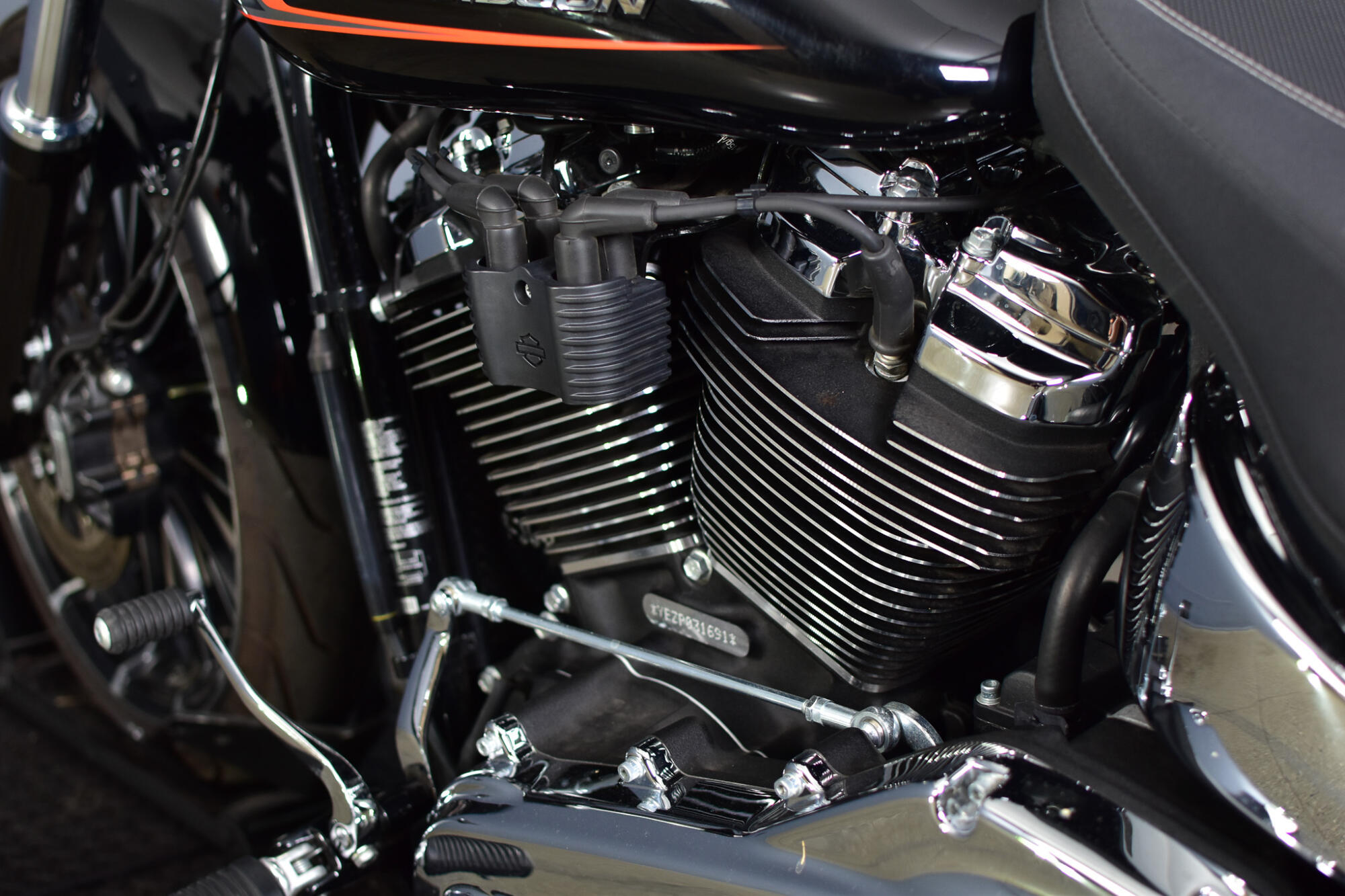 2023 Harley-Davidson® Breakout® Vivid Black, photo 12