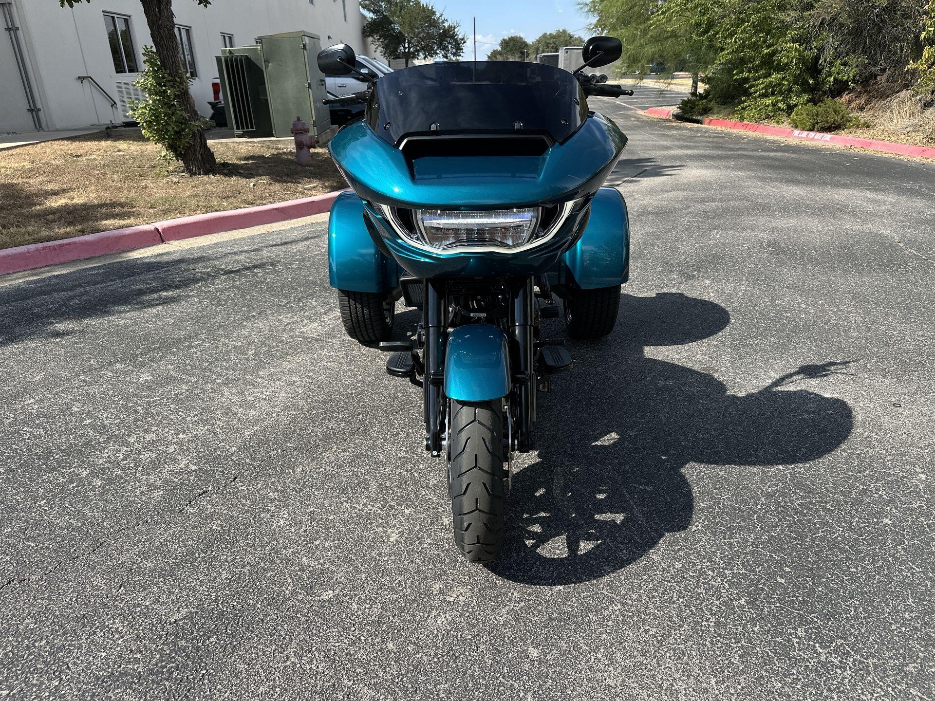2026 Harley-Davidson® Road Glide 3 FLTRT, photo 5