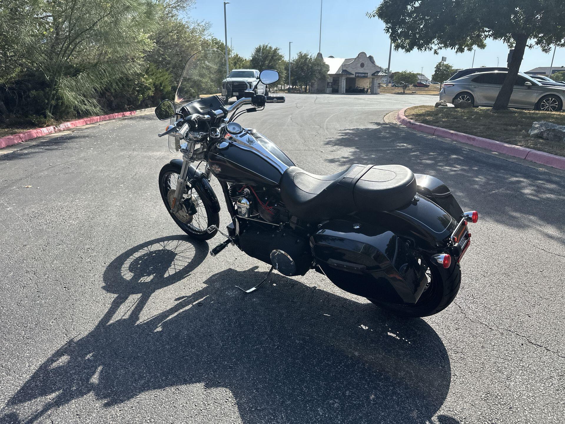 2010 Harley-Davidson® Wide Glide® FXDWG, photo 8