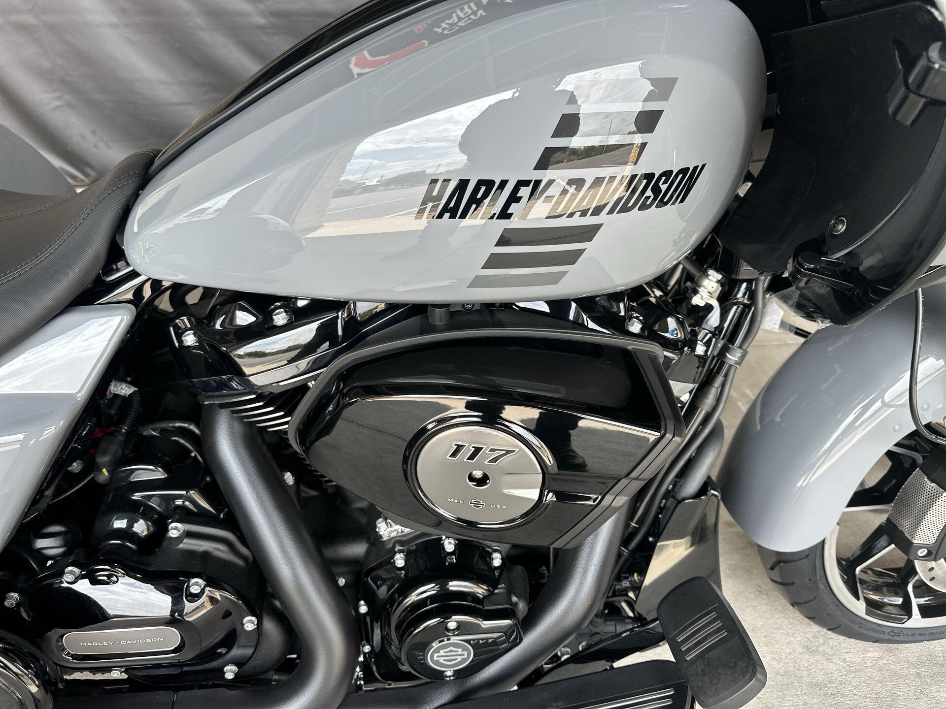2026 Harley-Davidson® Road Glide 3 FLTRT, photo 14