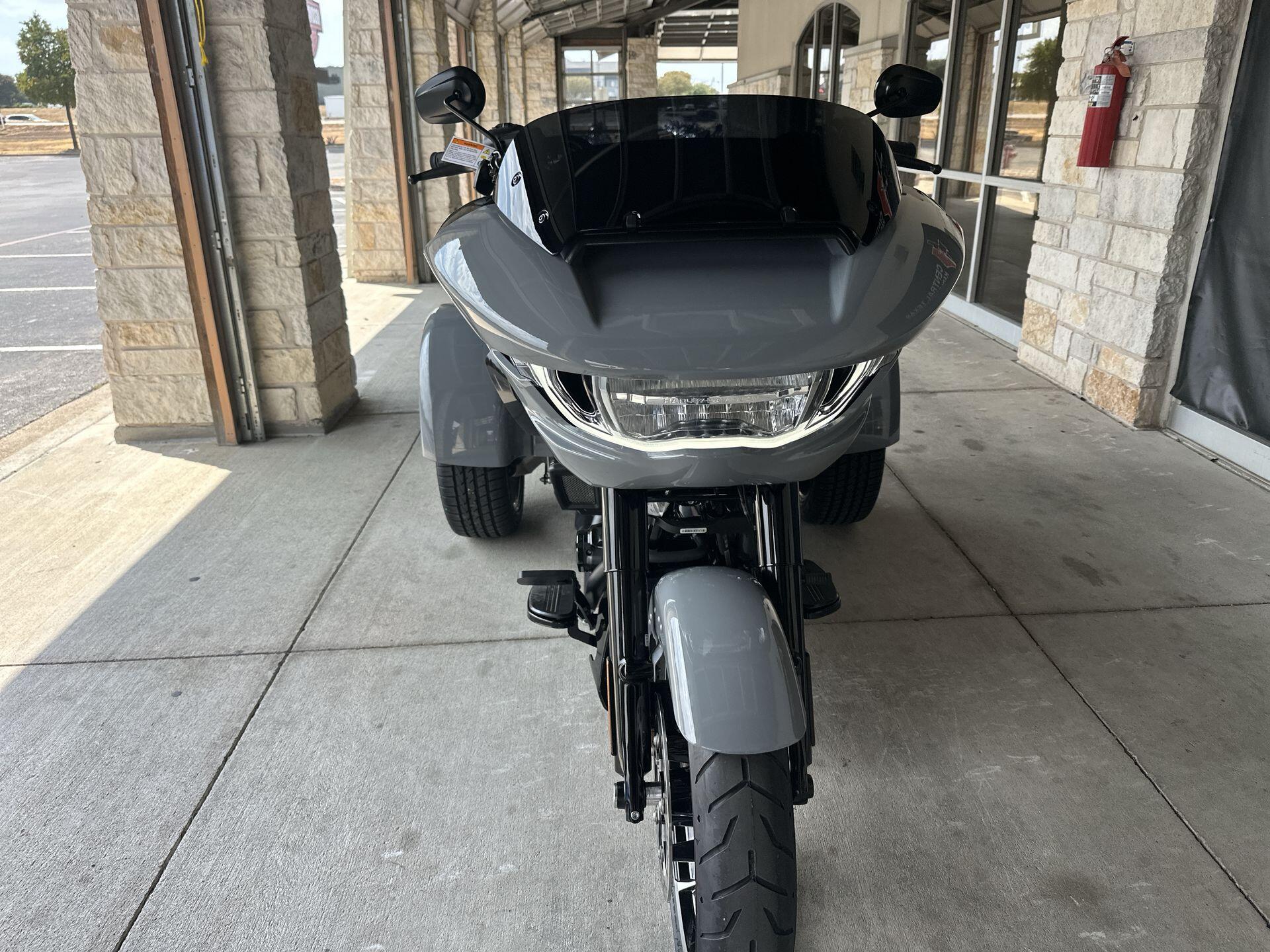 2026 Harley-Davidson® Road Glide 3 FLTRT, photo 11