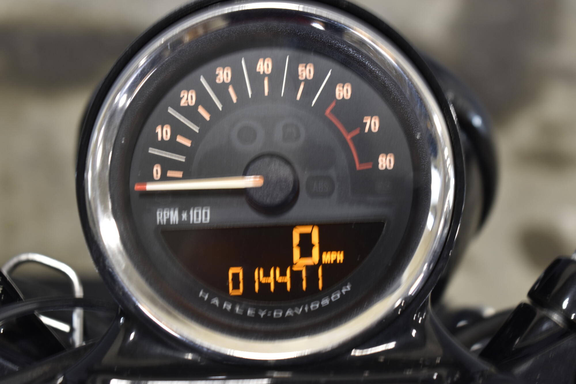 2016 Harley-Davidson® Roadster™ Velocity Red Sunglo & Red Pinstripe, photo 13