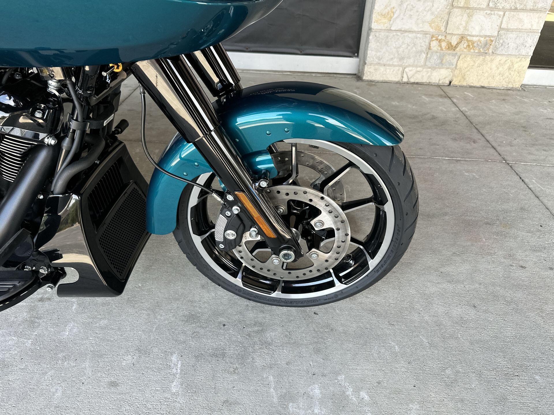 2026 Harley-Davidson® Road Glide 3 FLTRT, photo 12