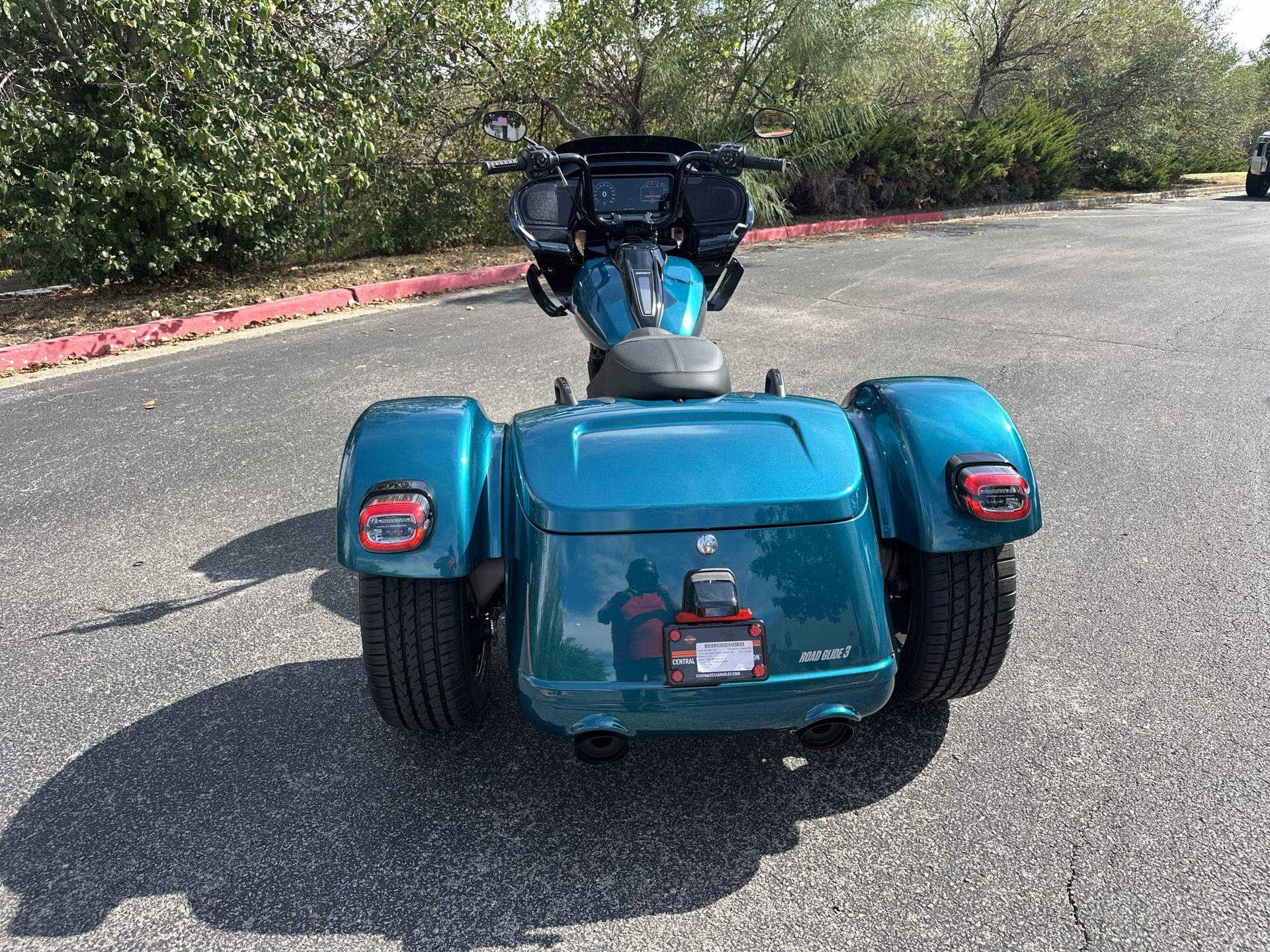 2026 Harley-Davidson® Road Glide 3 FLTRT, photo 9