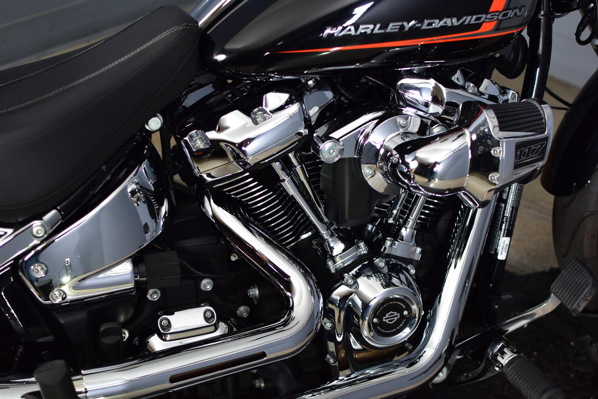 2023 Harley-Davidson® Breakout® Vivid Black, photo 13