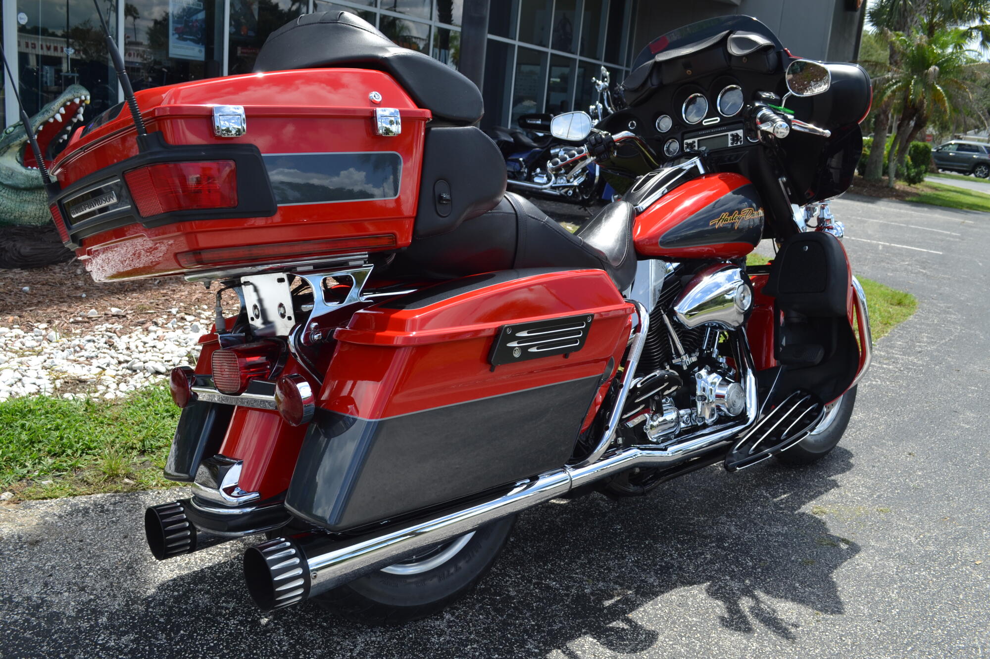2006 Harley-Davidson® Electra Glide® Ultra Classic® - FLHTCU, photo 7