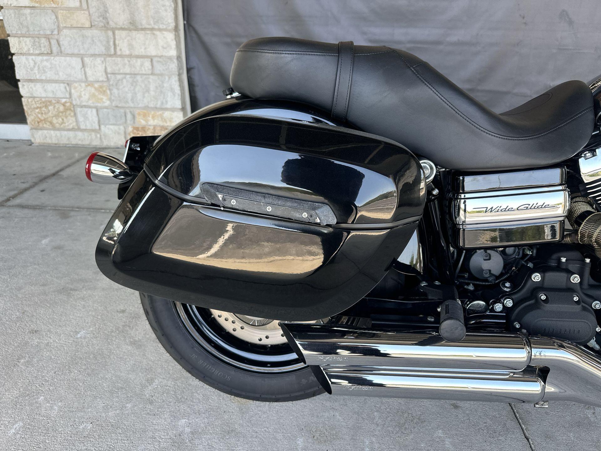 2010 Harley-Davidson® Wide Glide® FXDWG, photo 19