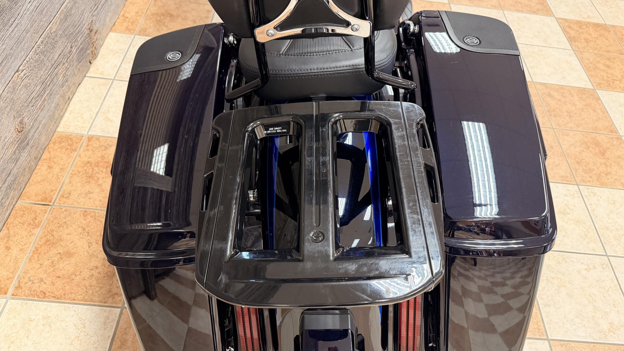 2017 Harley-Davidson® CVO™ Street Glide® Candy Cobalt/Indigo Ink with Mirror Chrome Aggressor Wheels, photo 8