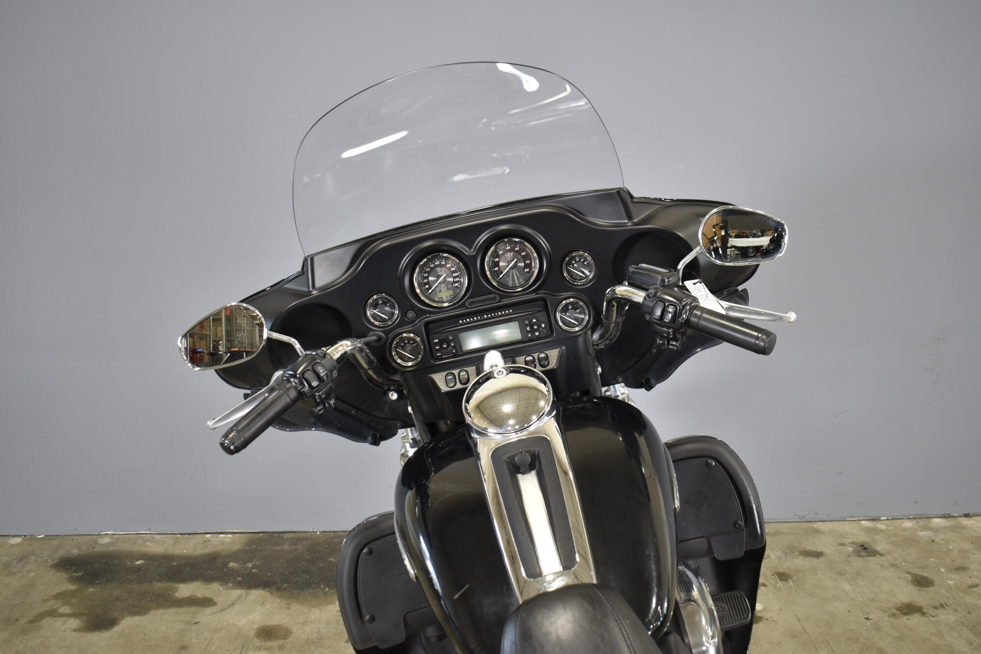 2013 Harley-Davidson® Electra Glide® Ultra Limited Black, photo 8