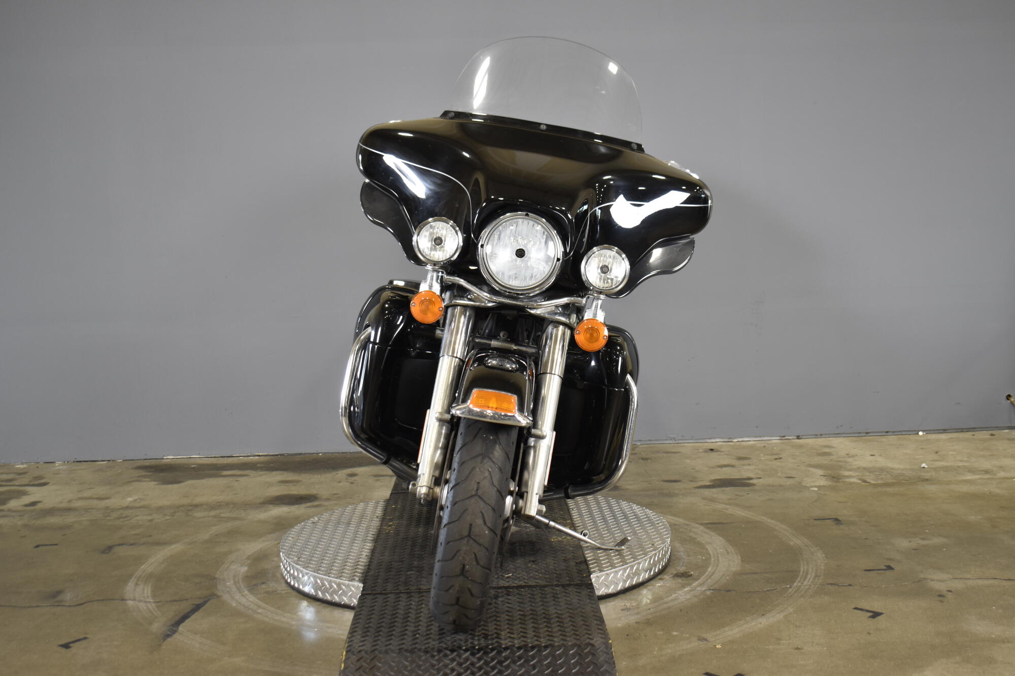 2013 Harley-Davidson® Electra Glide® Ultra Limited Black, photo 3