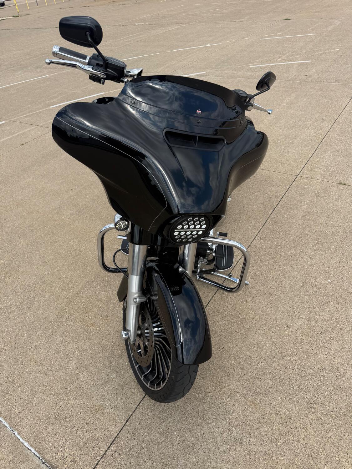 2015 Harley-Davidson® Street Glide® Special Vivid Black, photo 3