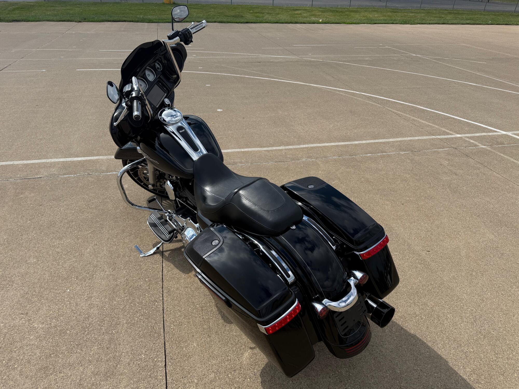 2015 Harley-Davidson® Street Glide® Special Vivid Black, photo 6