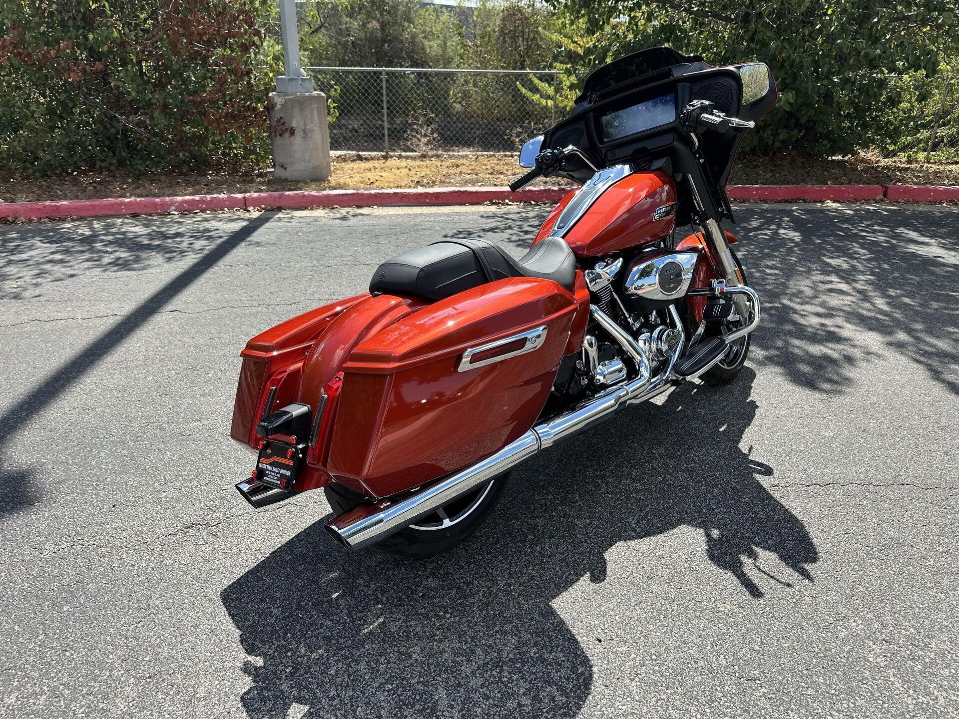 2024 Harley-Davidson® Street Glide® FLHX, photo 10