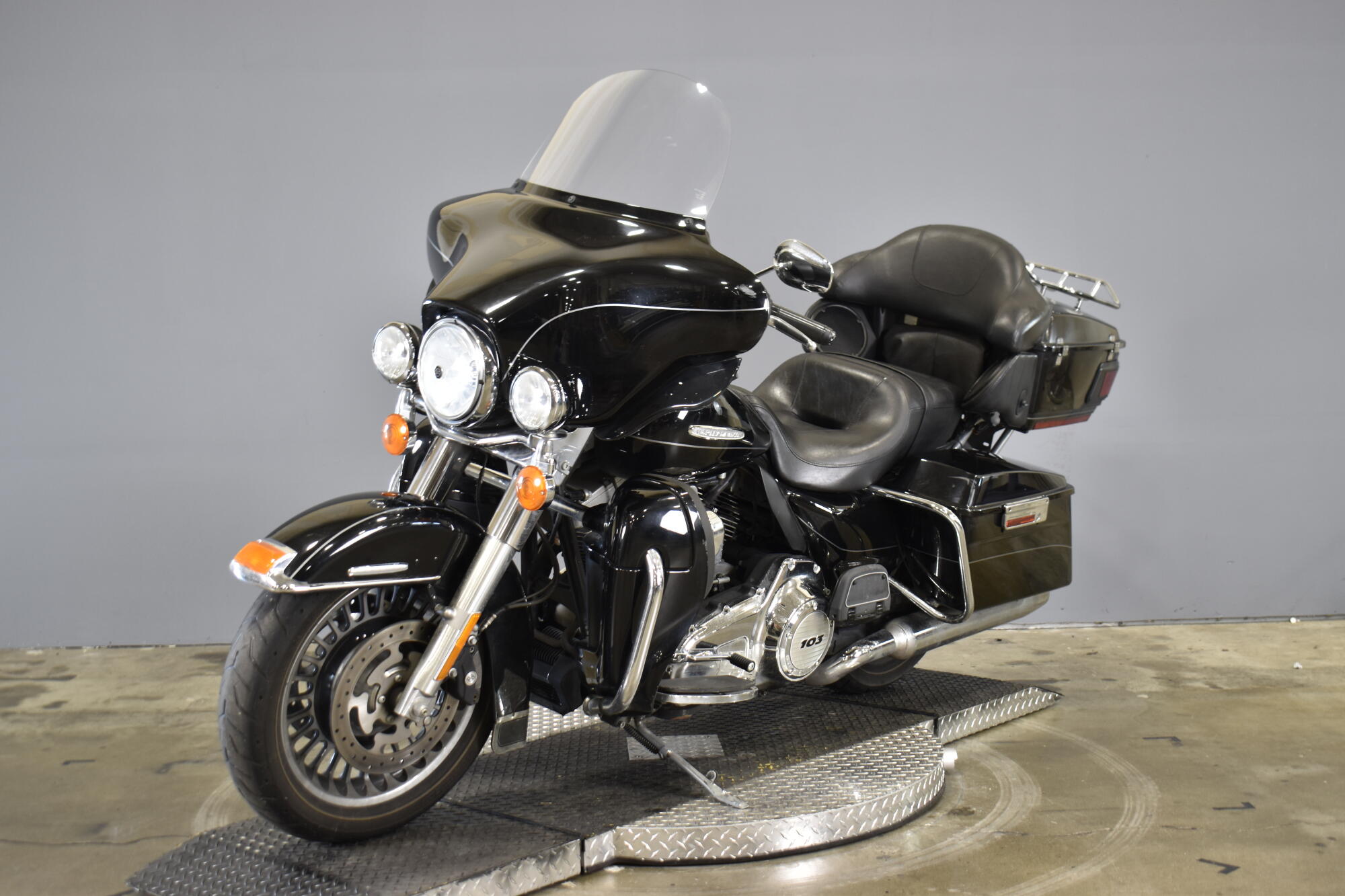 2013 Harley-Davidson® Electra Glide® Ultra Limited Black, photo 4