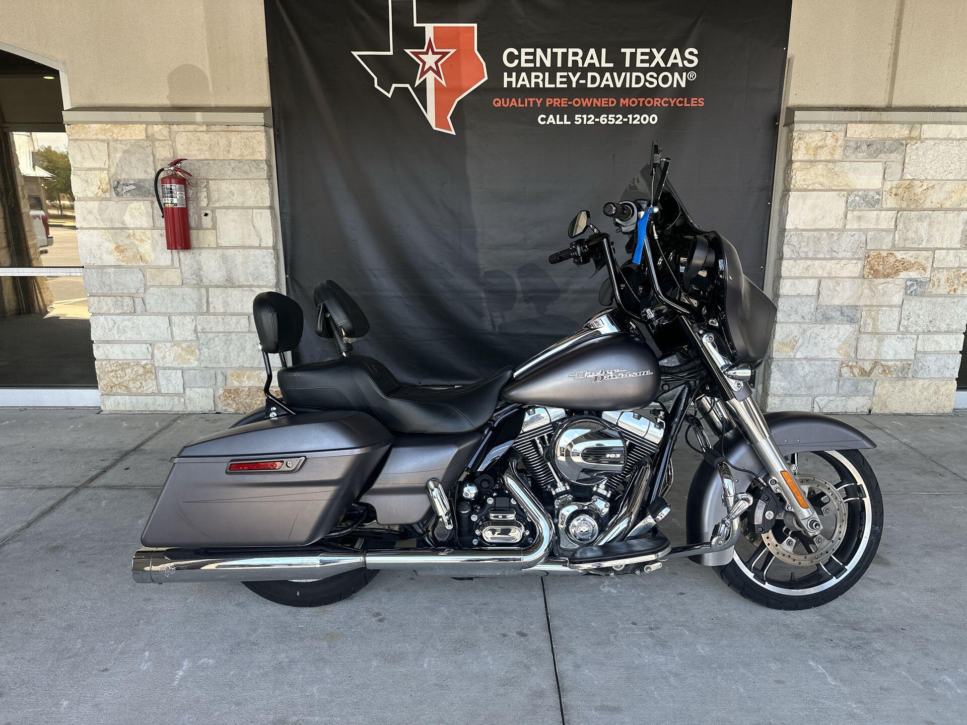 2016 Harley-Davidson® Street Glide® Special FLHXS, photo 6