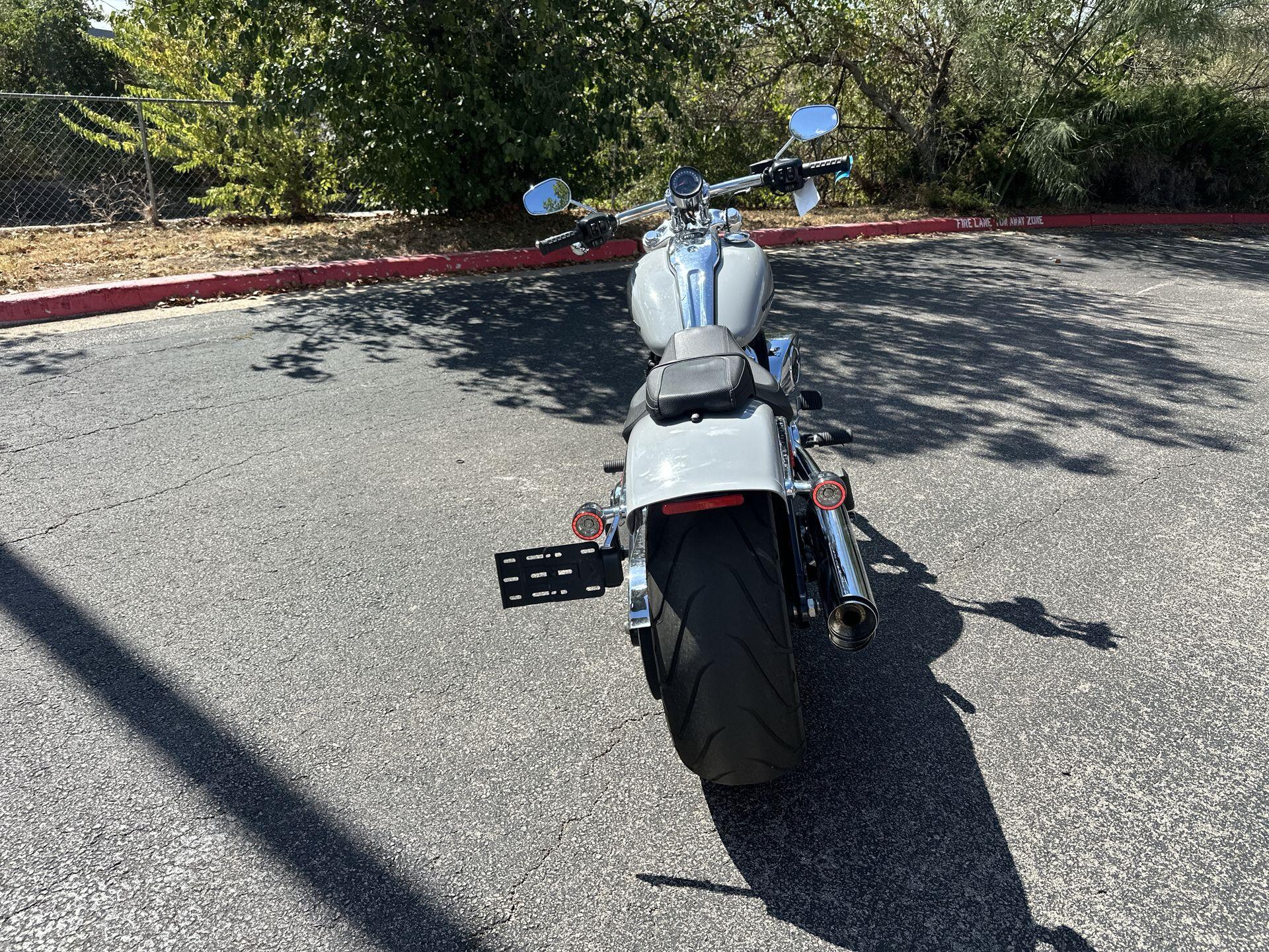 2025 Harley-Davidson® Breakout™ FXBR, photo 9
